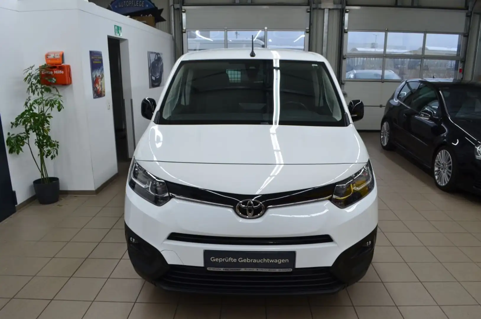 Toyota Proace City L2 1,5 S&S Duty Comfort*AHK* Weiß - 2