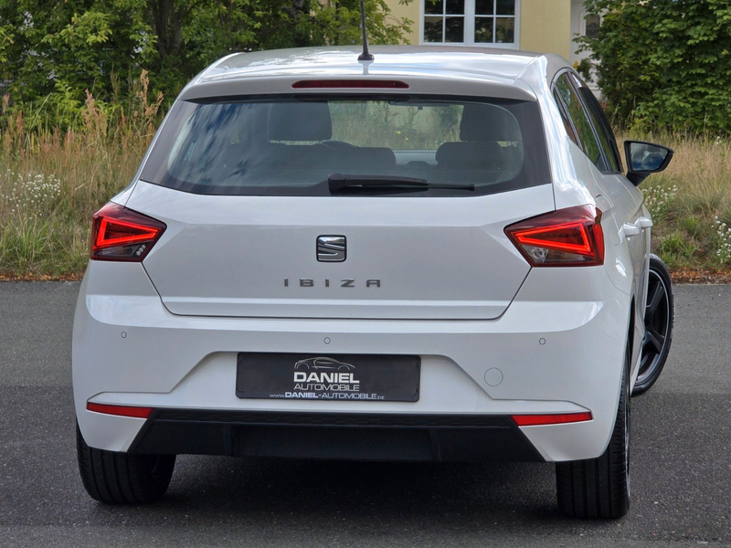 SEAT Ibiza 1.0 TSI Xcellence DSG+KLIMA+ALU+TEMP+PDC — photo 6