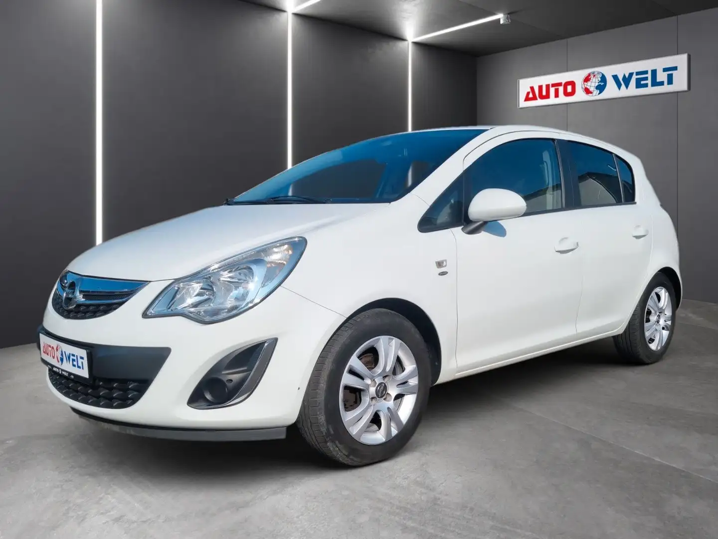 Opel Corsa D 1.4 16V Klima Sitz-Lenkhzg Parkhilfe Blanc - 1
