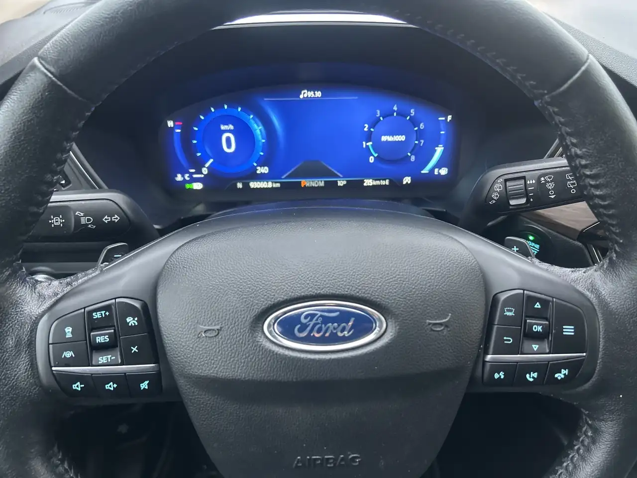 Ford Escape снимка Ford Escape