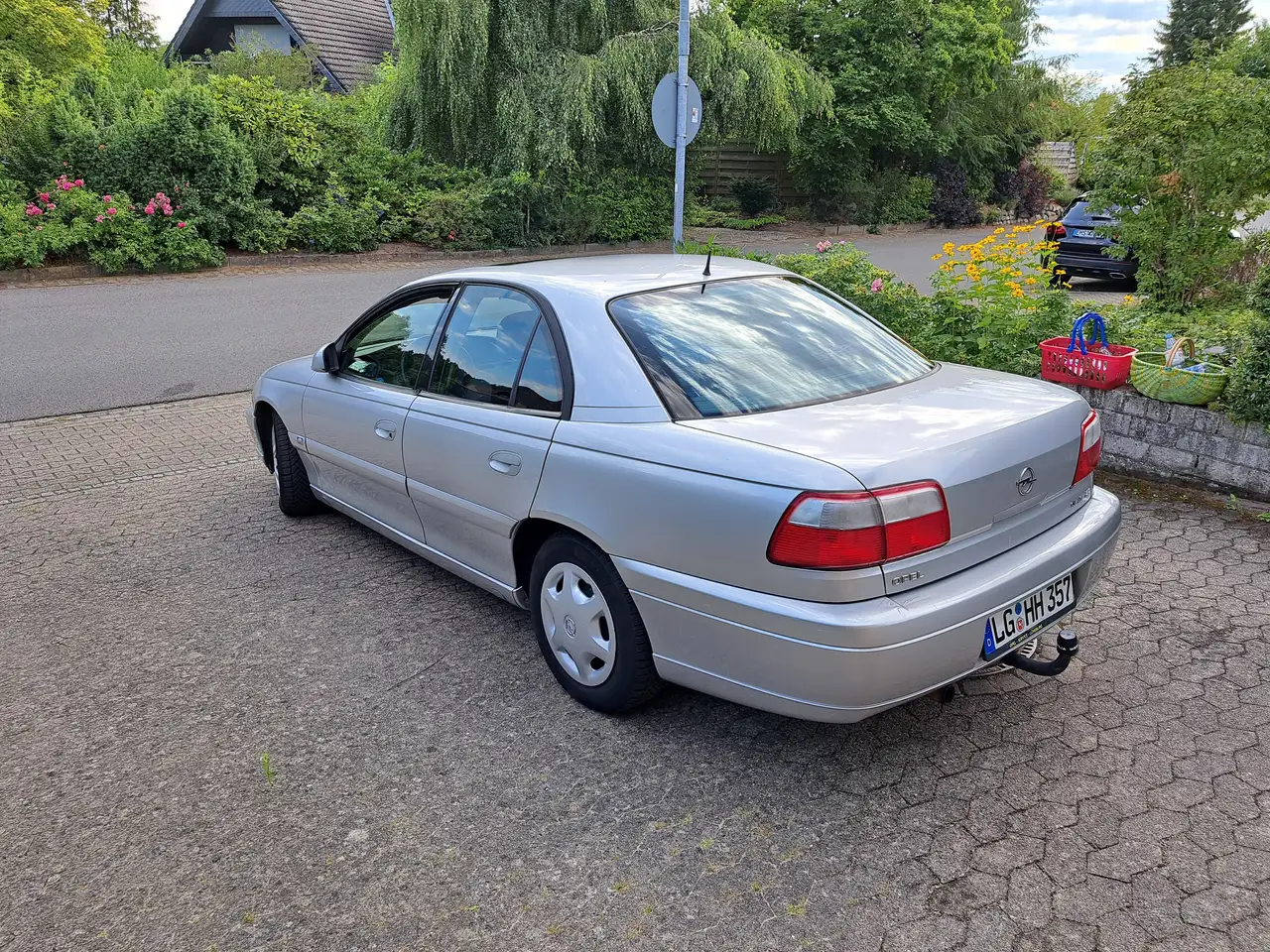 Opel Omega 2.2 Design Edition, foto 4