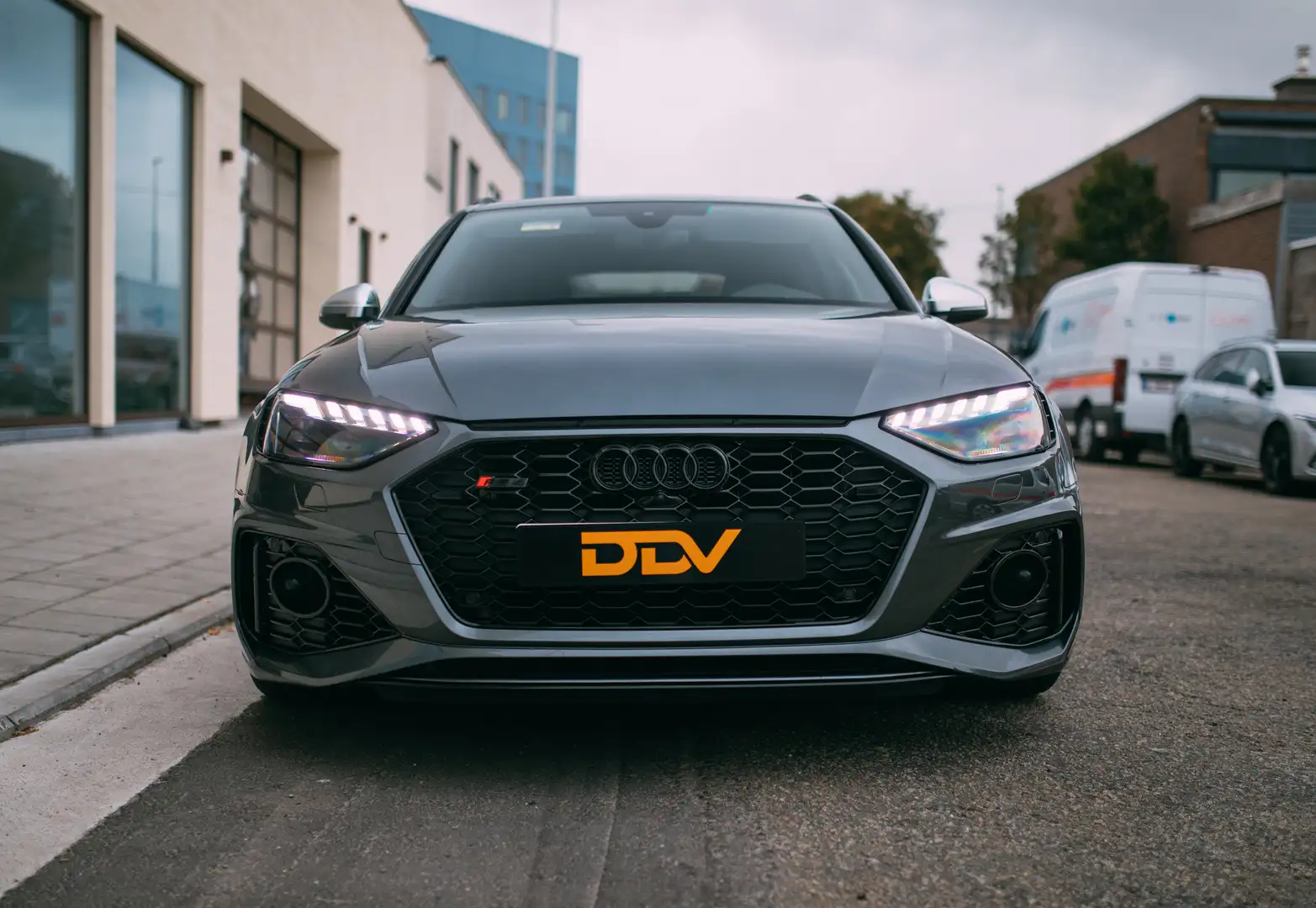 Audi RS4 RS4 Avant quattro tiptronic Grijs - 2