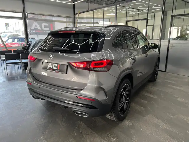 Mercedes-Benz GLA view 10
