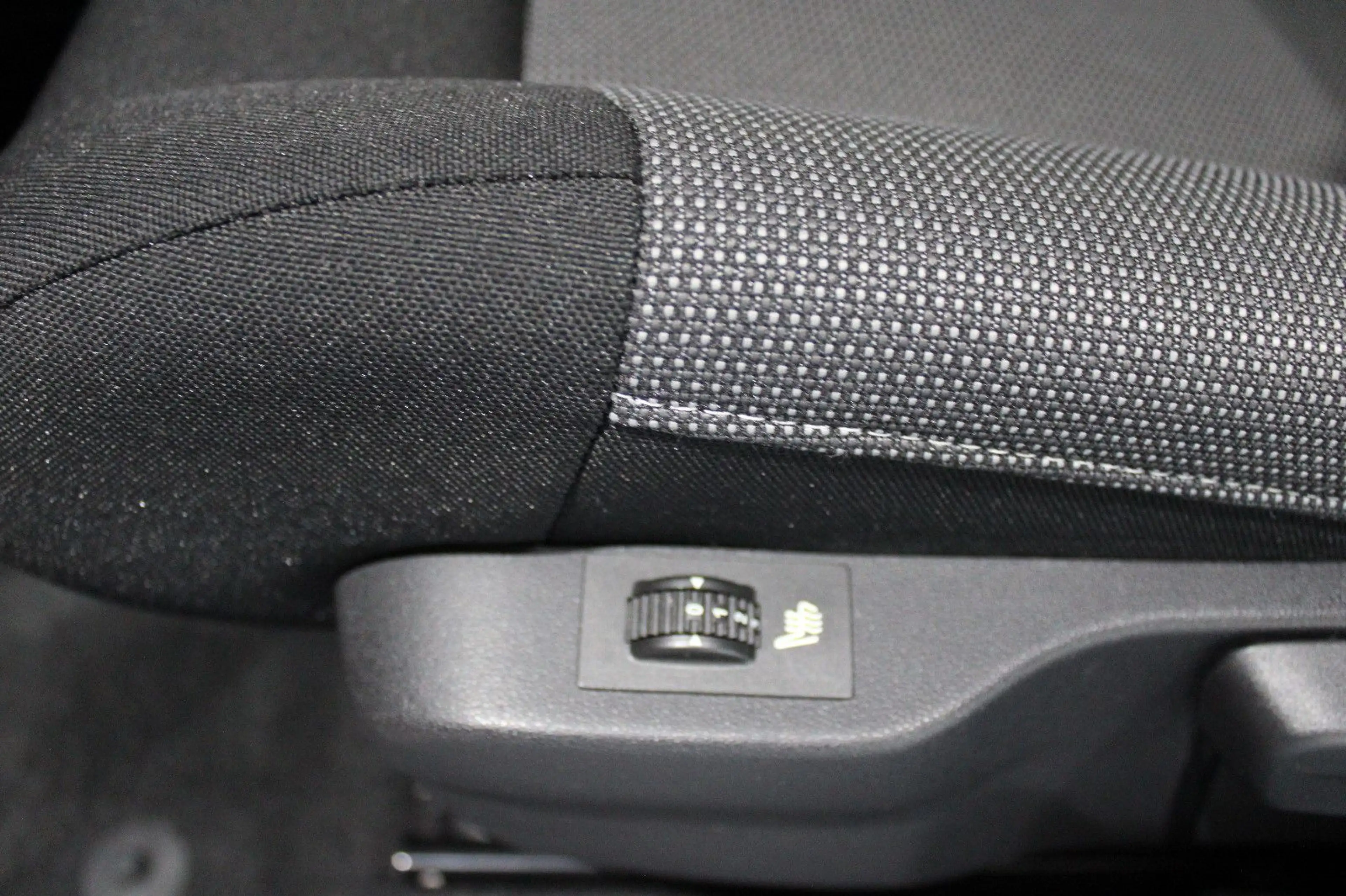 Citroen C4 Cactus PureTech 110 S&S Feel *EURO 6*II.HAND — photo 11