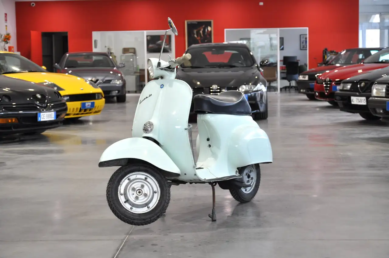 Piaggio VESPA 50 N — photo 1 of 13