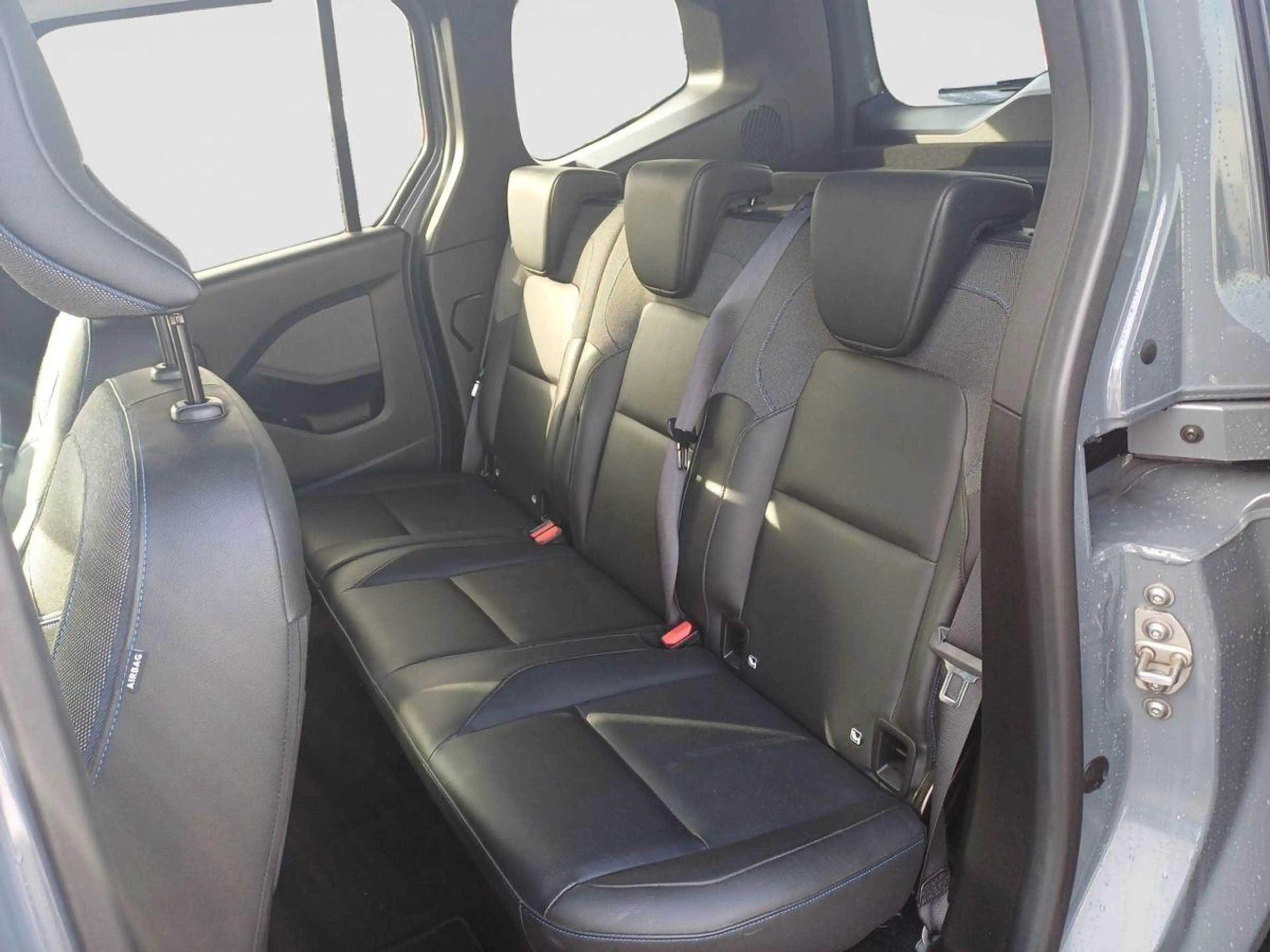 Nissan Townstar Kombi L1 DIG-T 130 6MT Tekna 2ST — photo 13