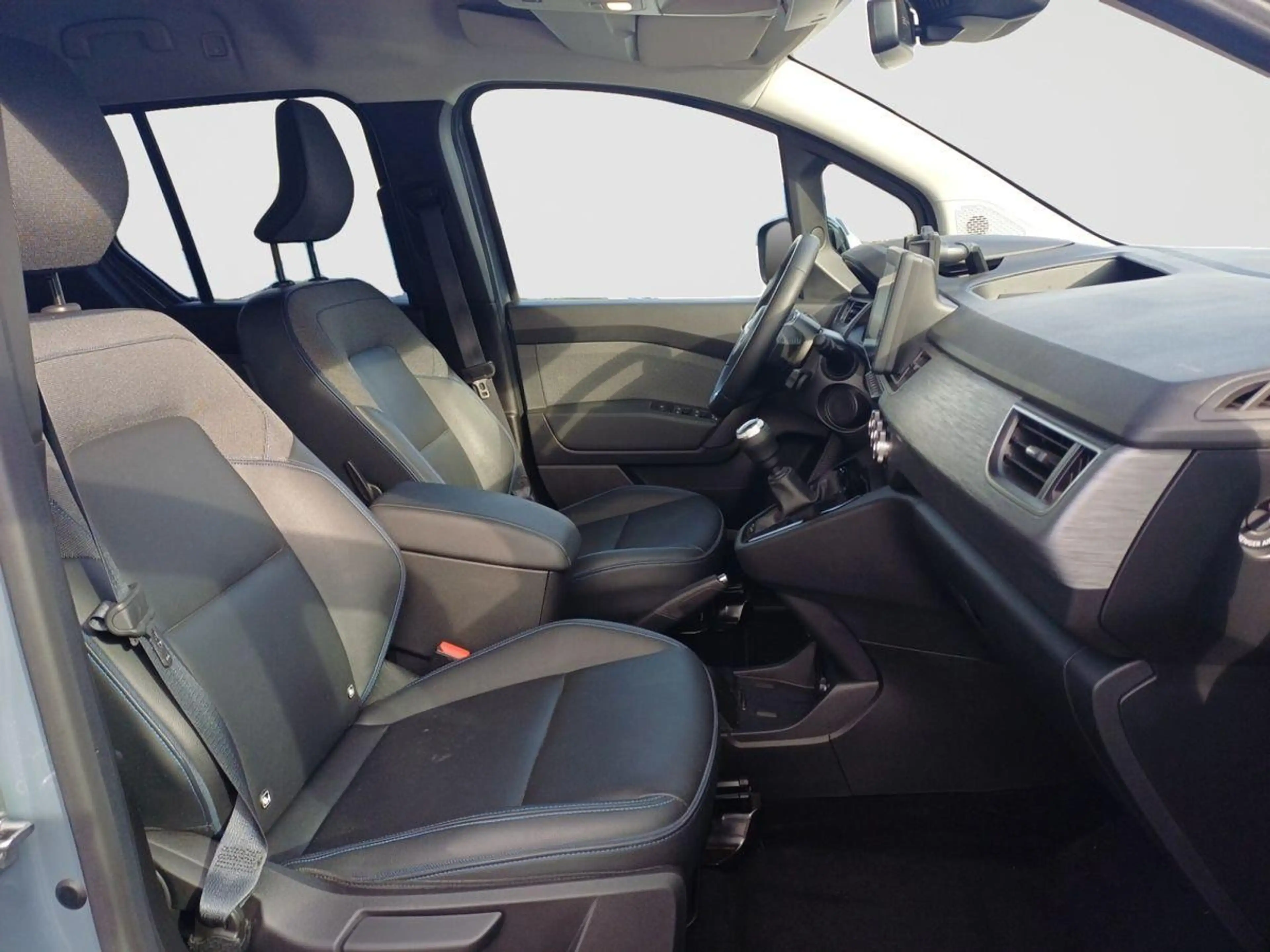 Nissan Townstar Kombi L1 DIG-T 130 6MT Tekna 2ST — photo 15