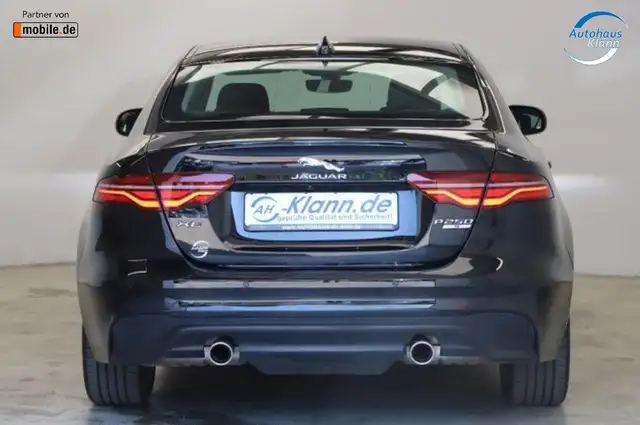 Jaguar Xe view 8