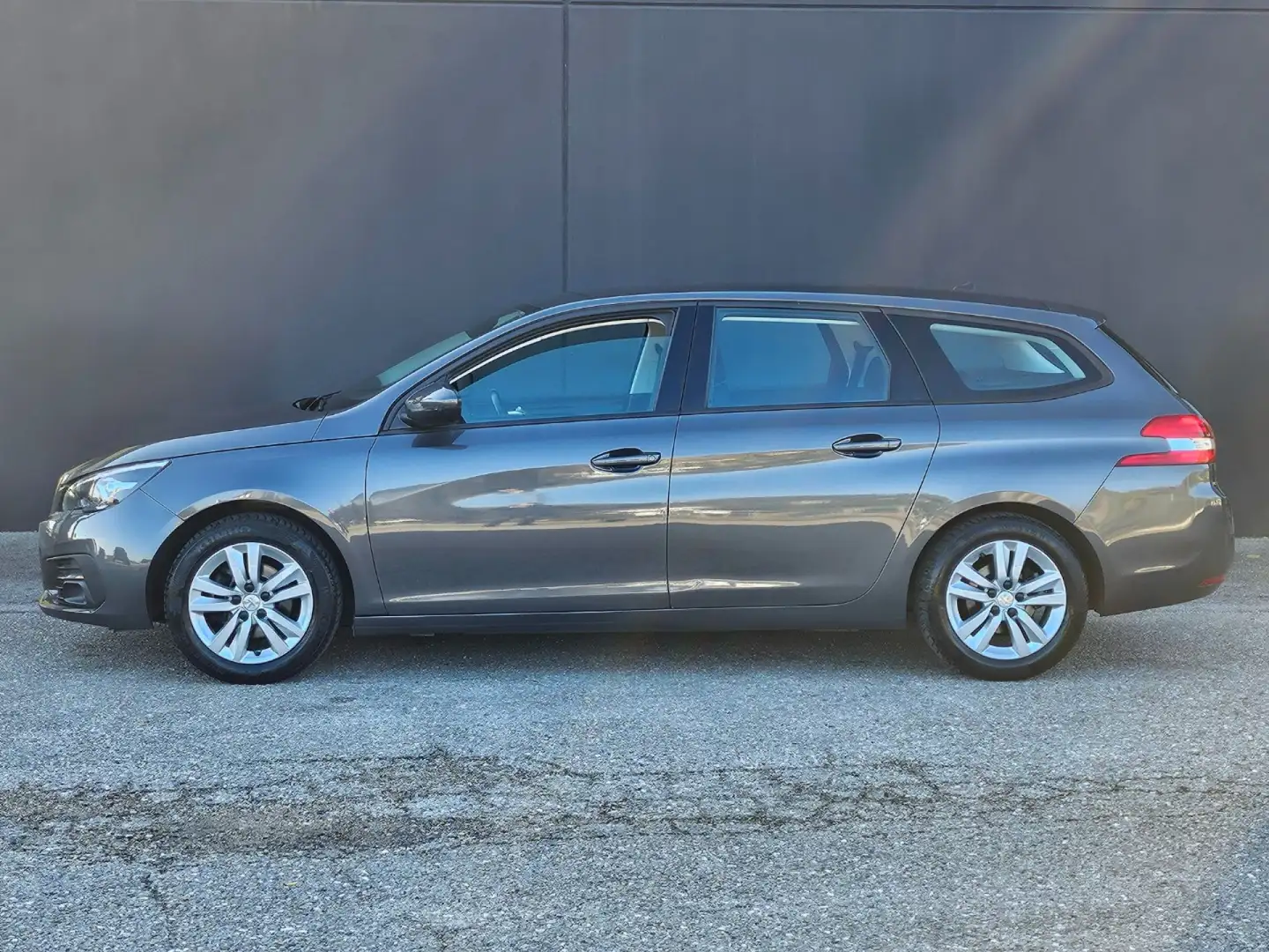 Peugeot 308 PT Turbo 130 SW Active Pack NAVY Grijs - 2