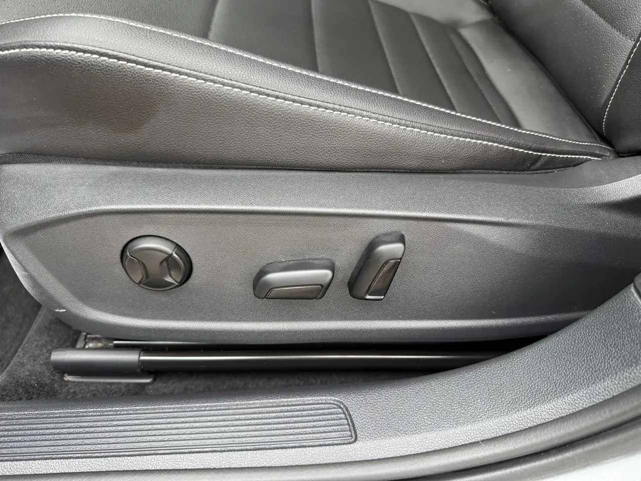 Volkswagen Jetta снимка Volkswagen Jetta