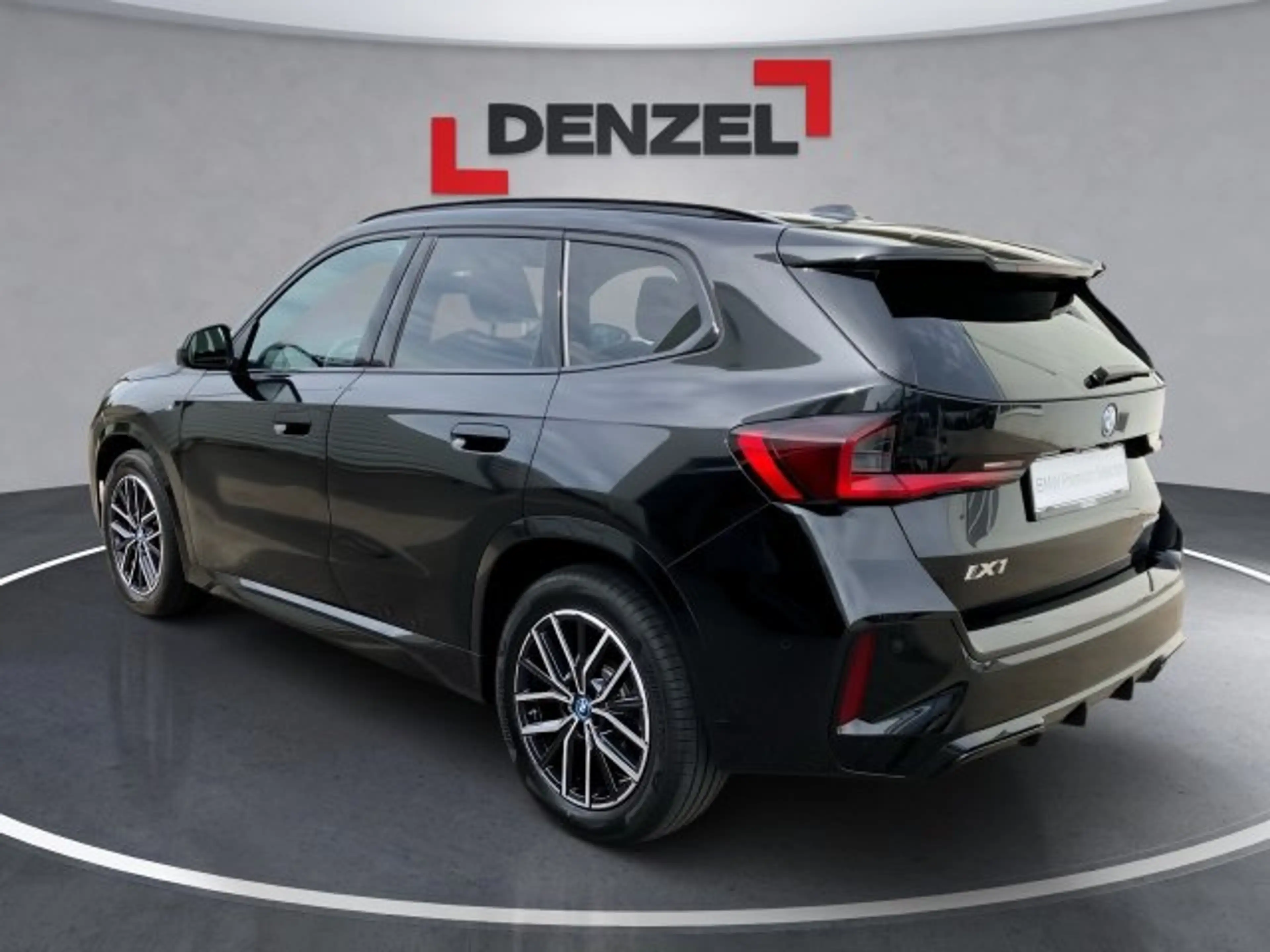 BMW iX1 eDrive20 U11 — photo 3