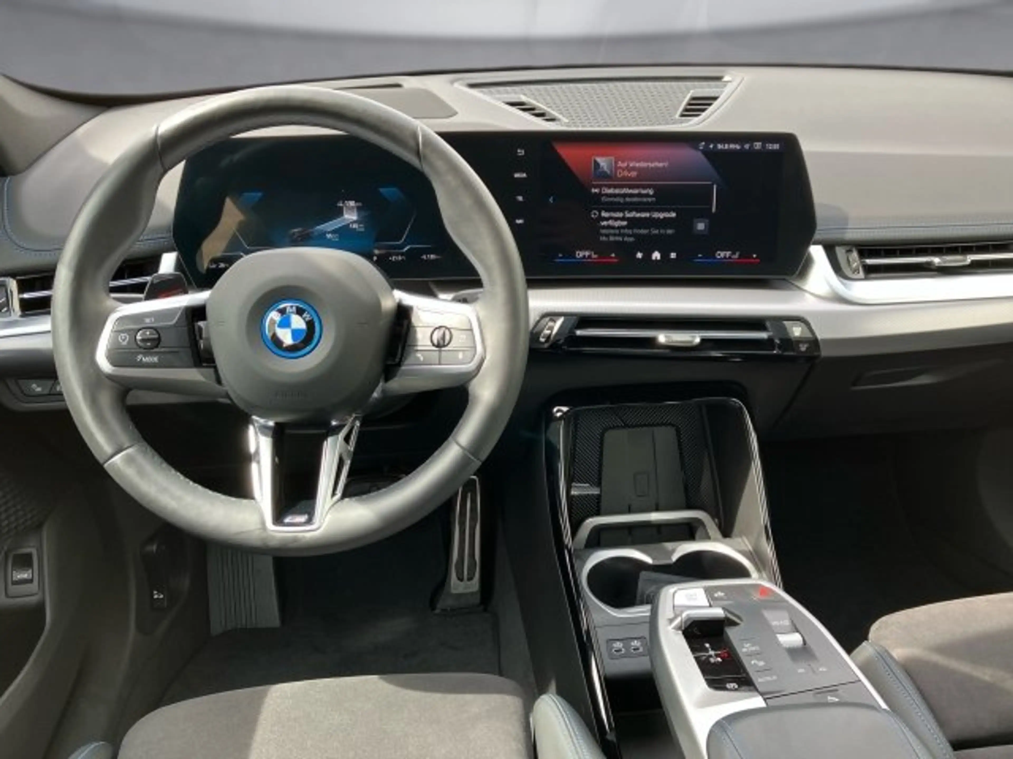 BMW iX1 eDrive20 U11 — photo 9