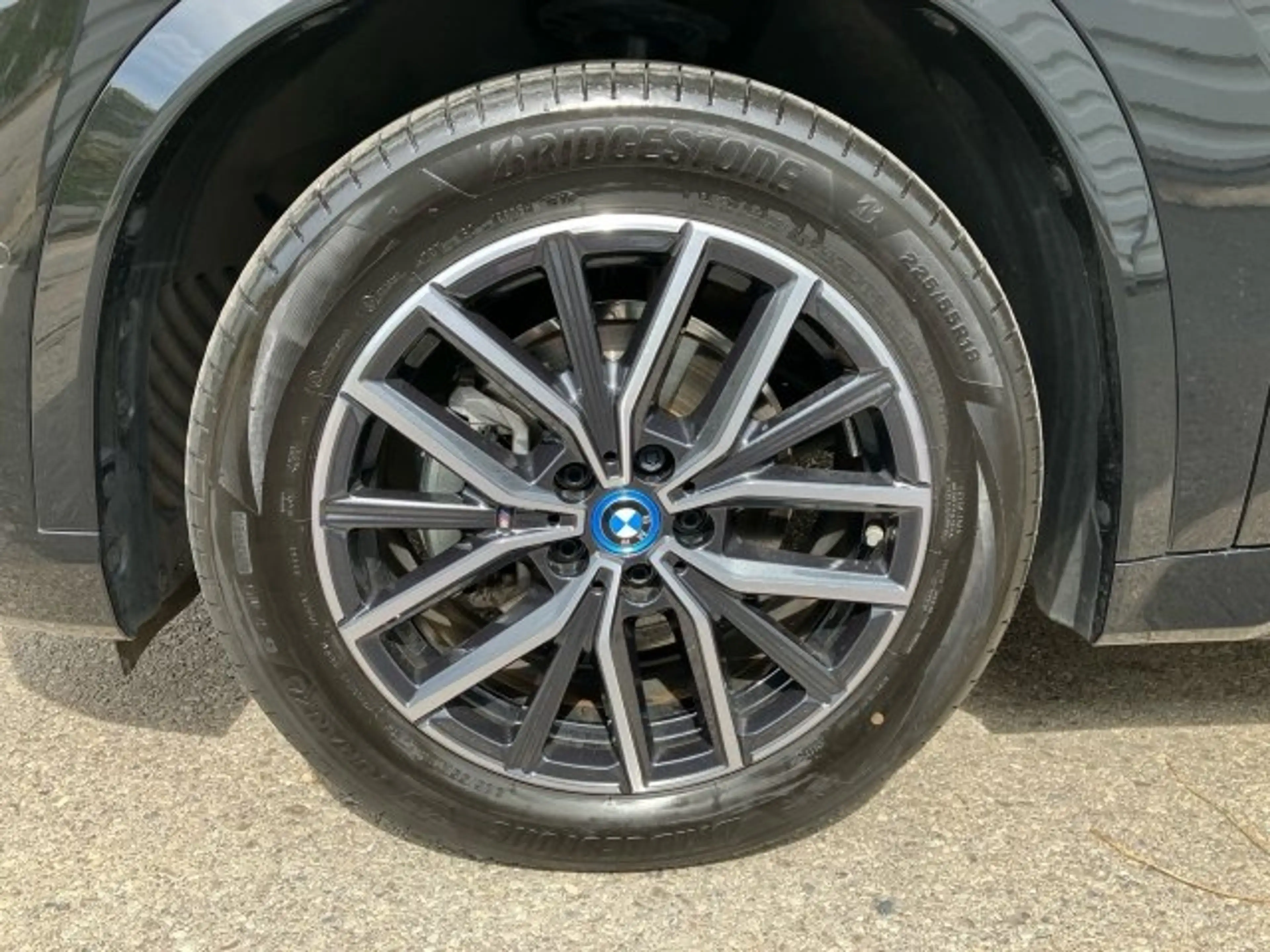 BMW iX1 eDrive20 U11 — photo 8