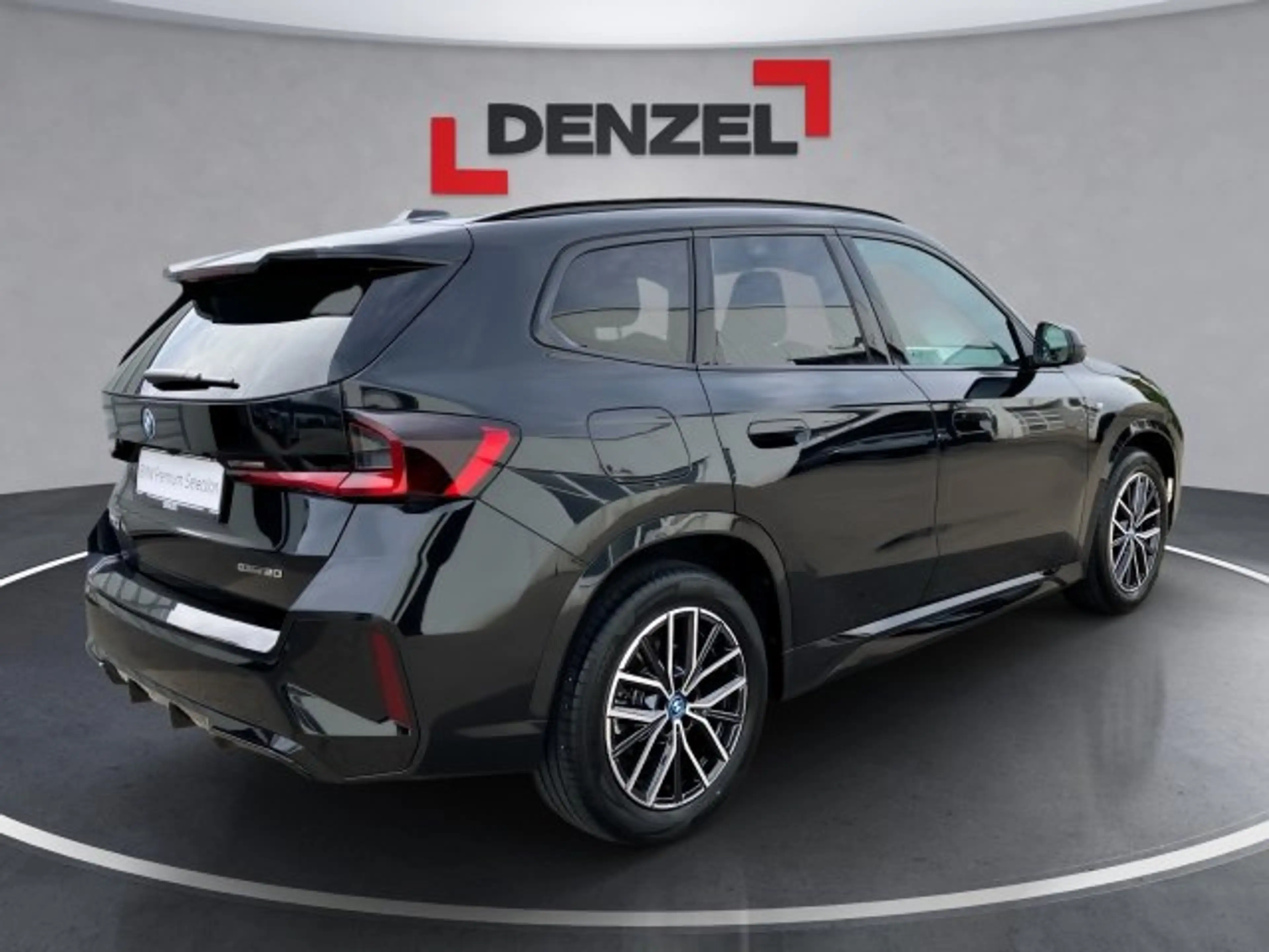 BMW iX1 eDrive20 U11 — photo 4