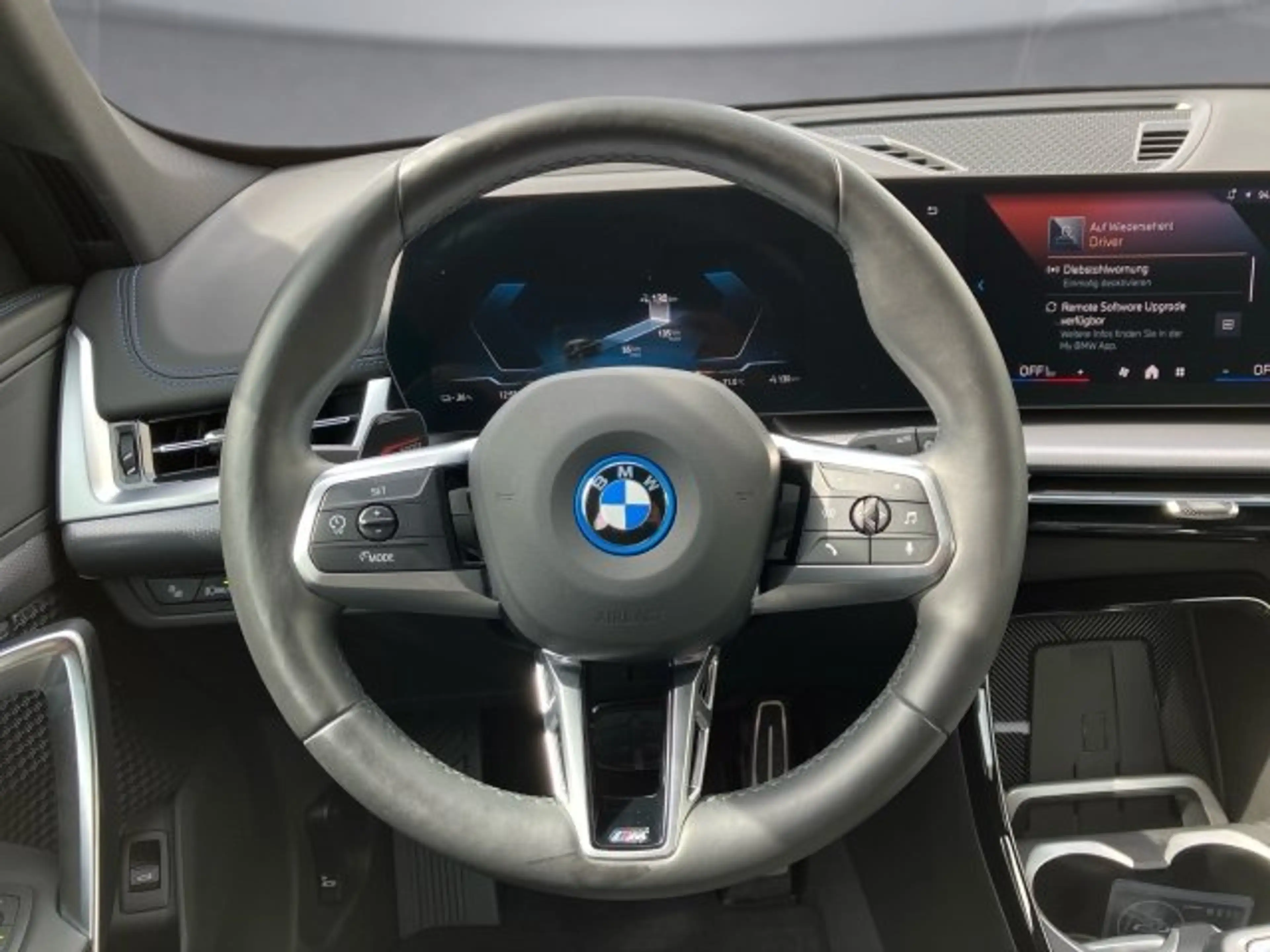 BMW iX1 eDrive20 U11 — photo 10