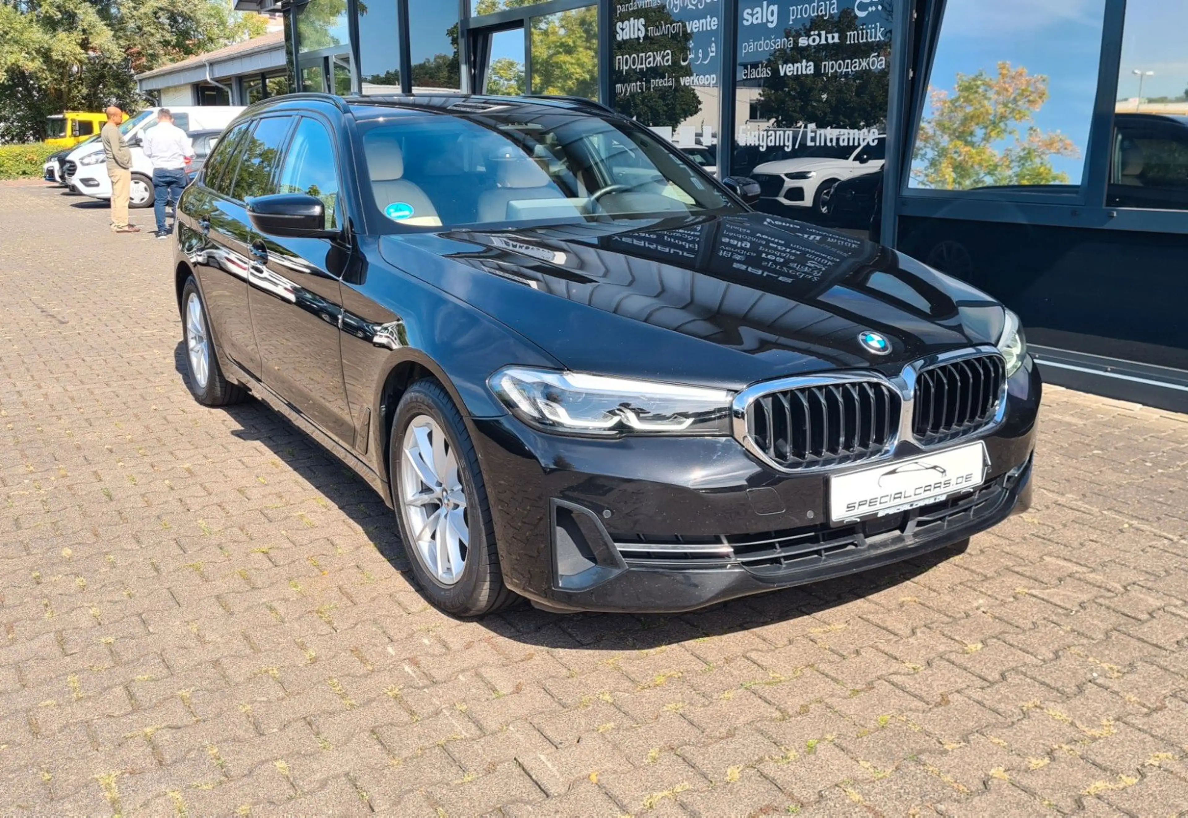 BMW 520 d Touring - SHADOW - ACC - HUD - 8 x ALU