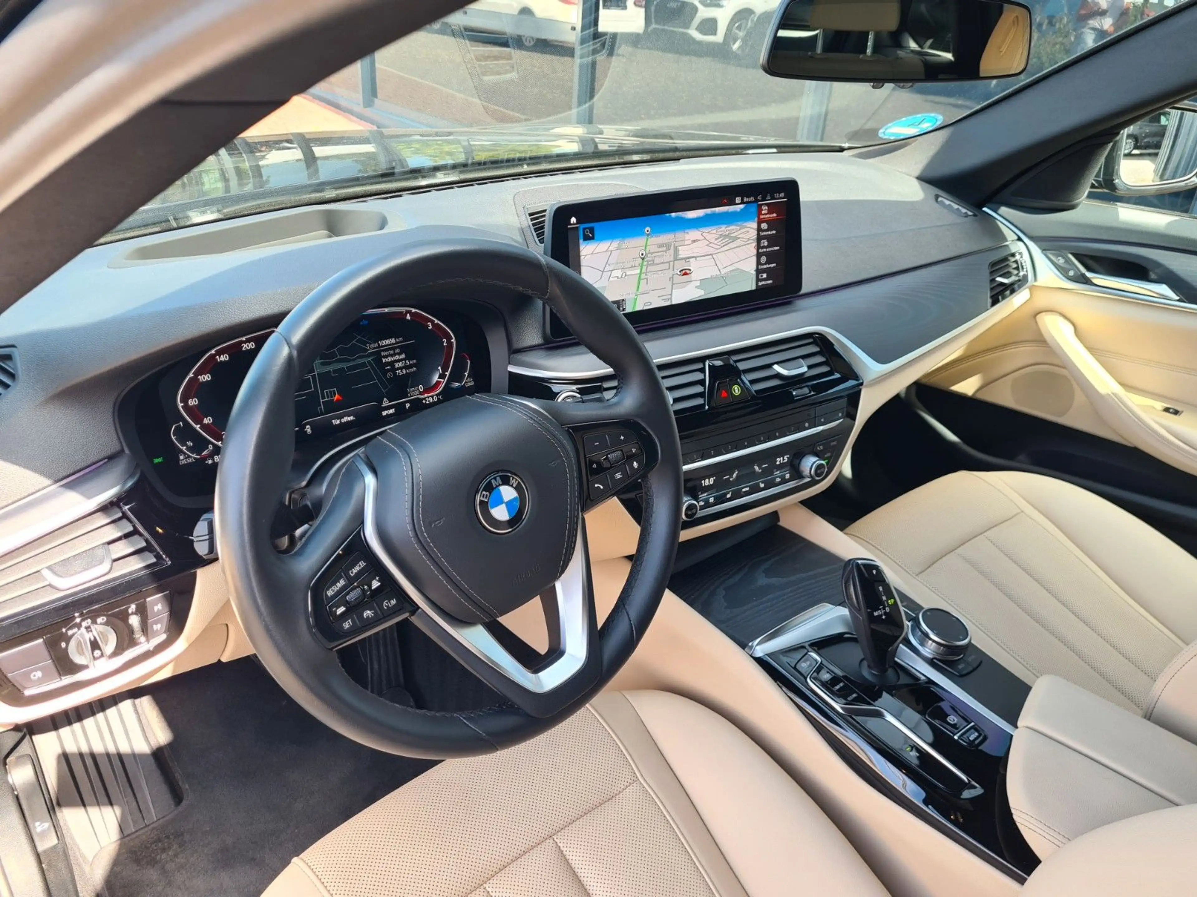 BMW 520 d Touring - SHADOW - ACC - HUD - 8 x ALU — photo 10