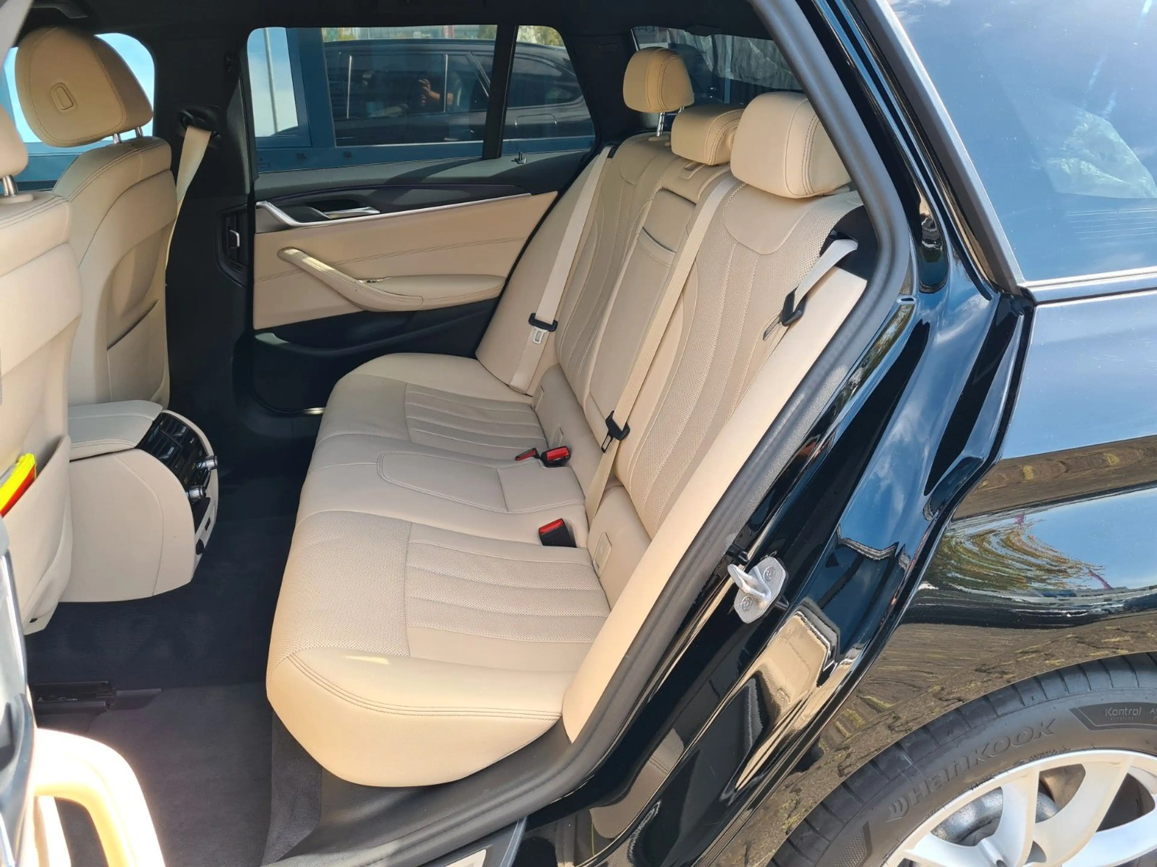 BMW 520 d Touring - SHADOW - ACC - HUD - 8 x ALU — photo 14