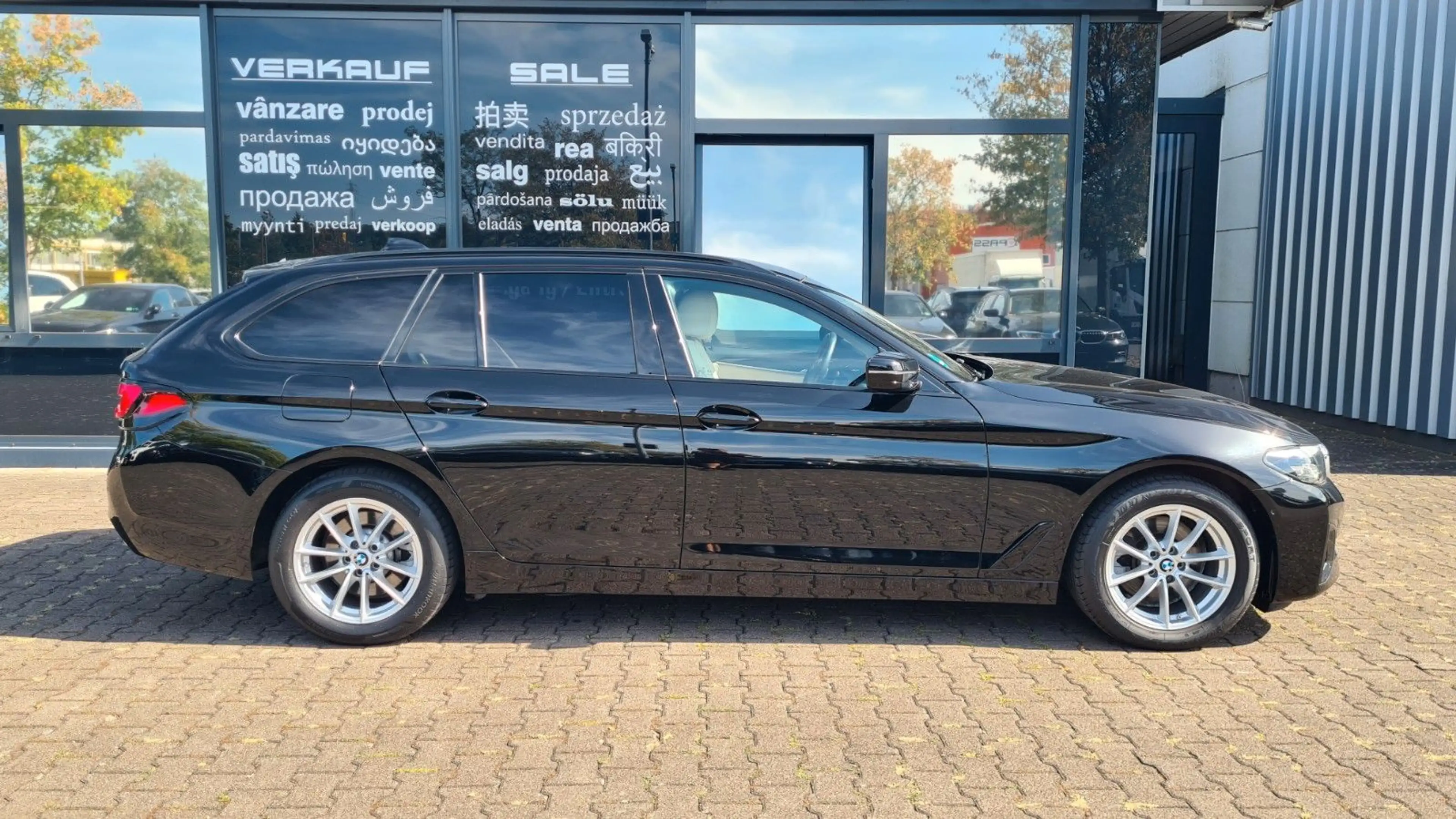 BMW 520 d Touring - SHADOW - ACC - HUD - 8 x ALU — photo 9