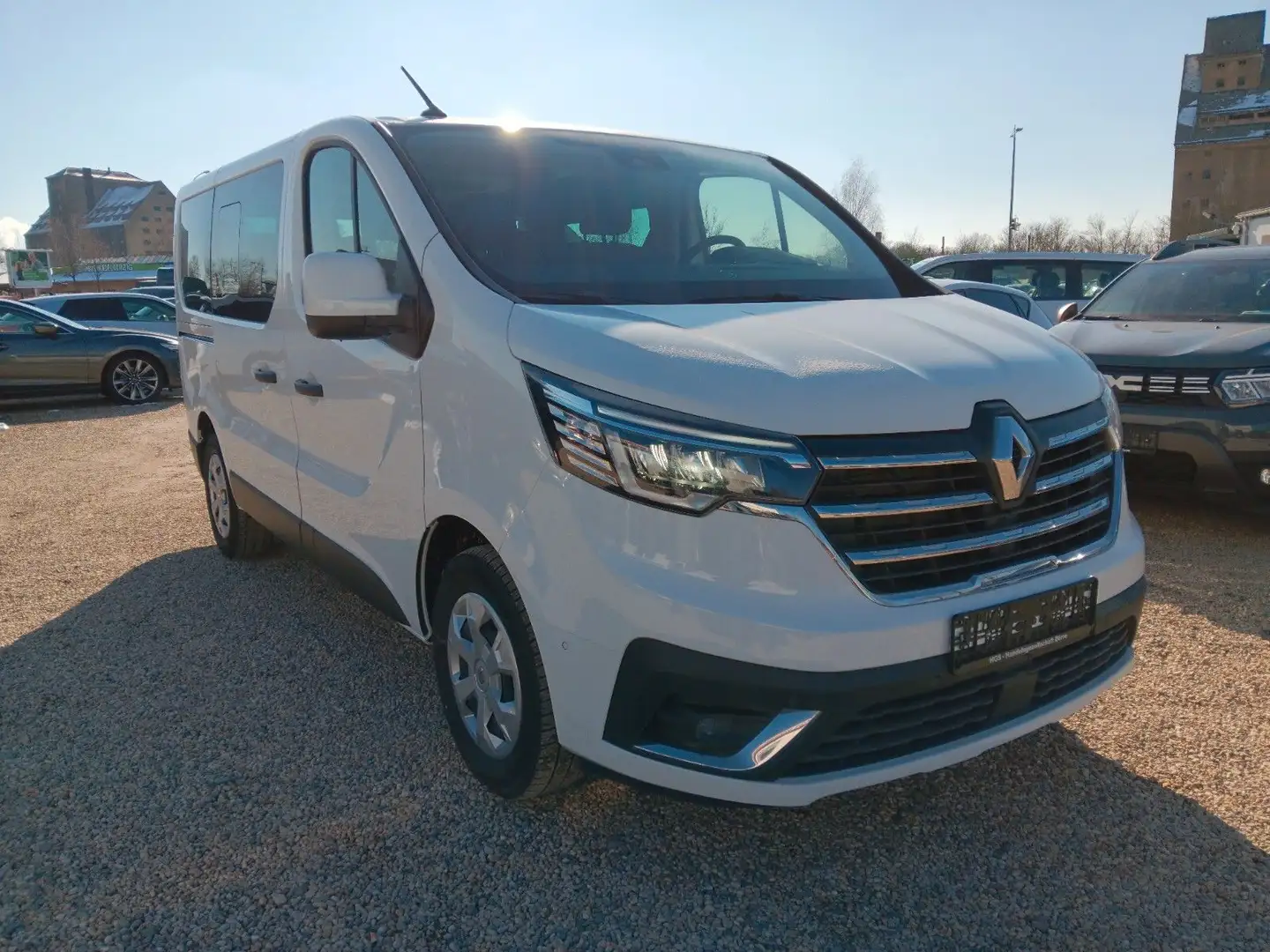 Renault Trafic Combi L1H1 3,0t  Life 9-Sitze Klima LED Weiß - 2