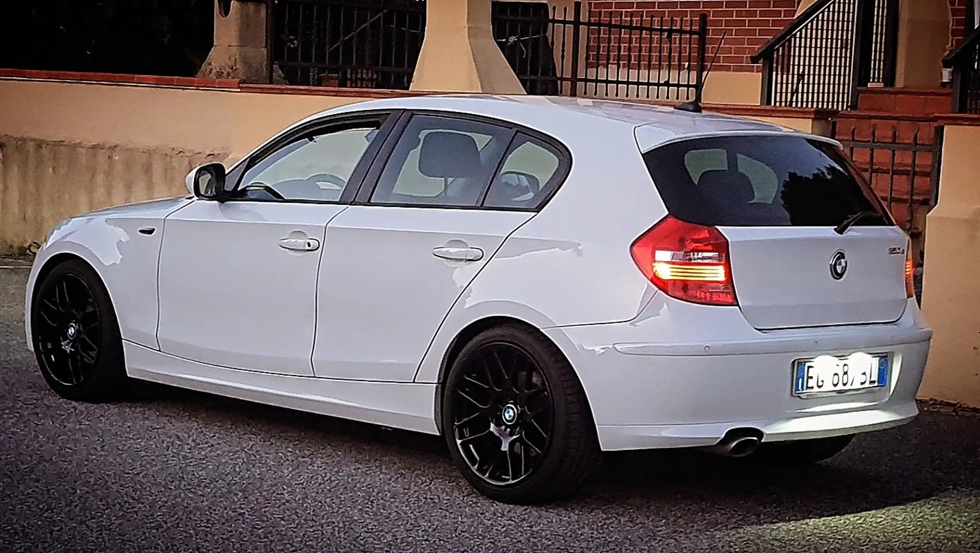 BMW 120 120d 5p Attiva dpf - 1
