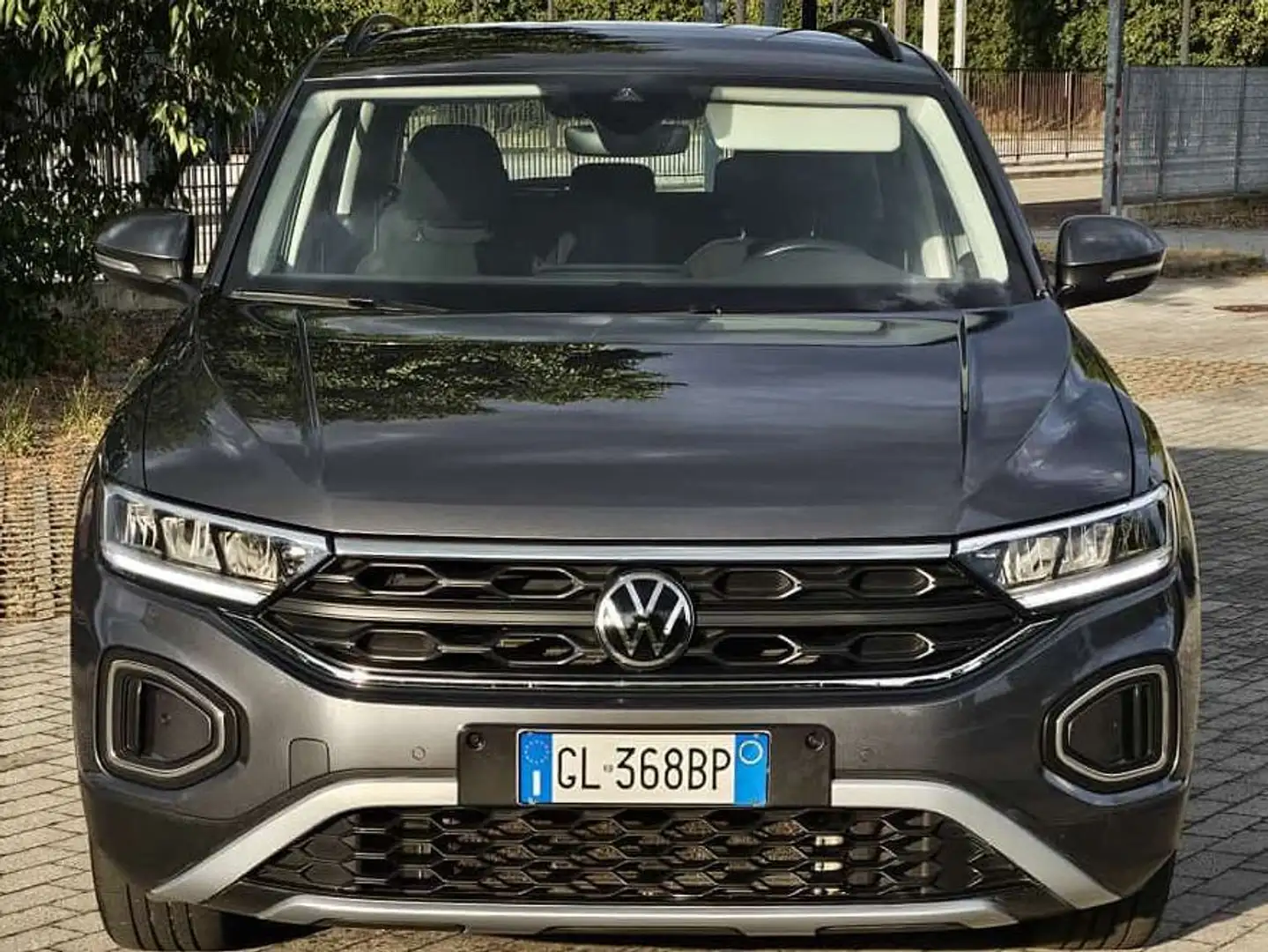 Volkswagen T-Roc 2022 T-Roc 1.0 tsi Life 110cv Gris - 2