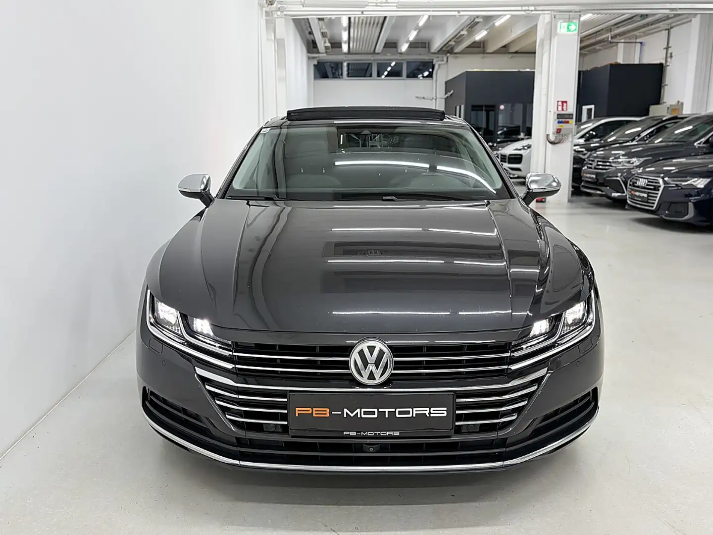 Volkswagen Arteon 2,0 TDI SCR Elegance DSG LED Digitacho AHK ACC ... Schwarz - 2