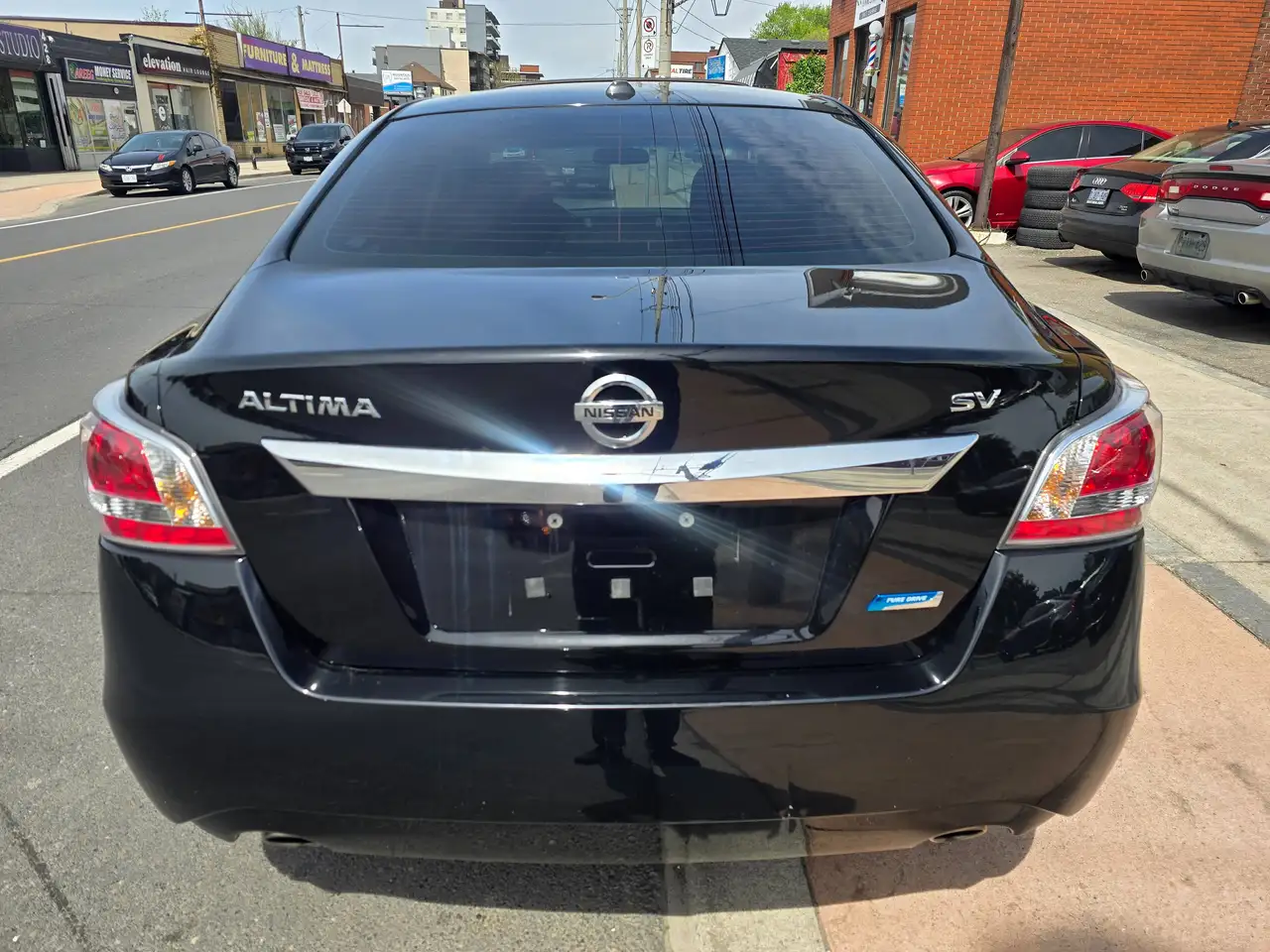 Nissan Altima снимка Nissan Altima