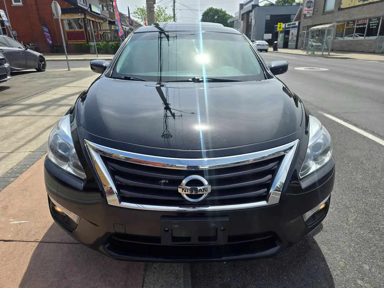 Nissan Altima снимка Nissan Altima