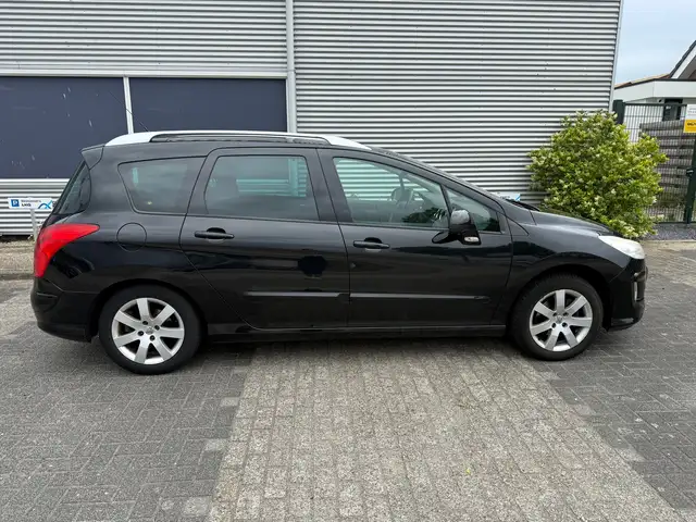 Peugeot 308 view 10
