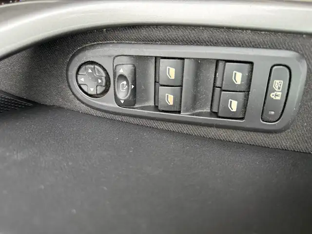 Peugeot 308 view 14