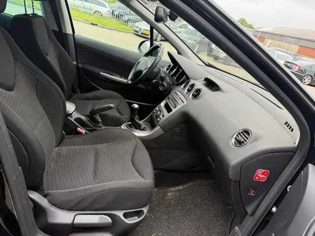 Peugeot 308 view 15
