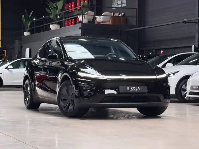 Tesla Model Y JUNIPER - PREMIUM - LONG RANGE RWD - ENHANCED AUTOPILOT - TOW HOOK
