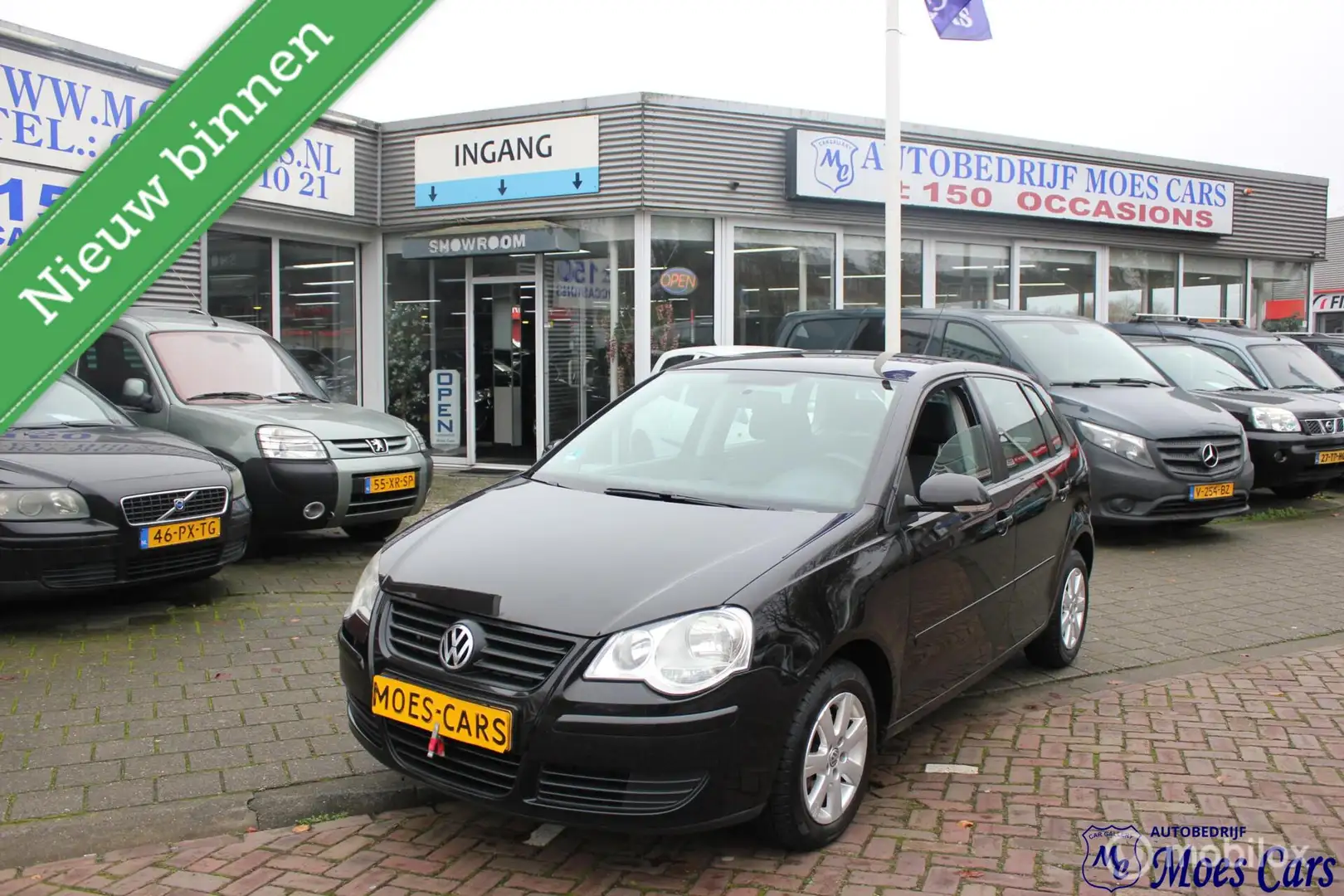 Volkswagen Polo 1.4-16V Trendline Negro - 1