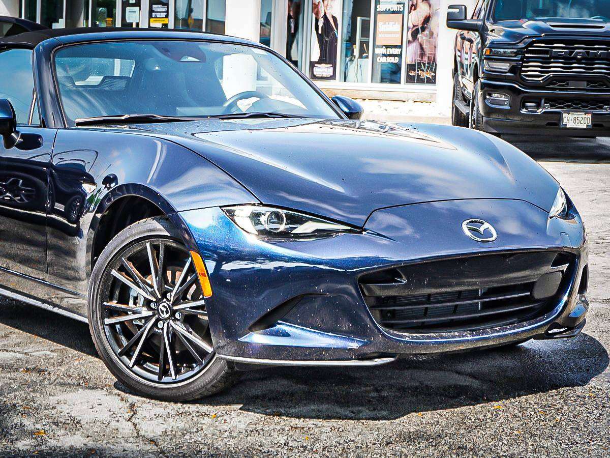 2025 Mazda MX-5 Miata Roadster