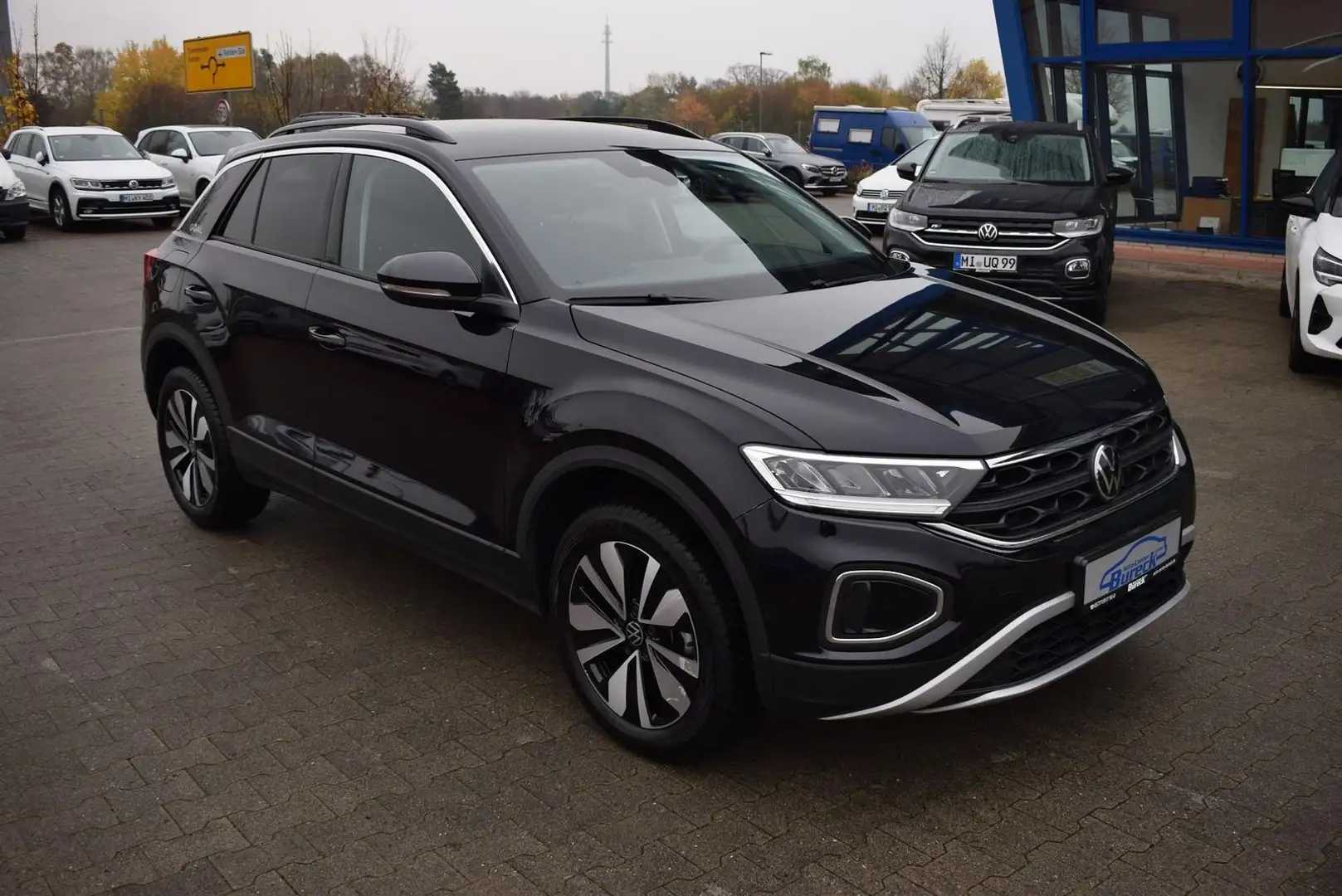 Volkswagen T-Roc 1,5 TSI "GOAL" LED/APP-Navi/SHZ/PDC Schwarz - 1