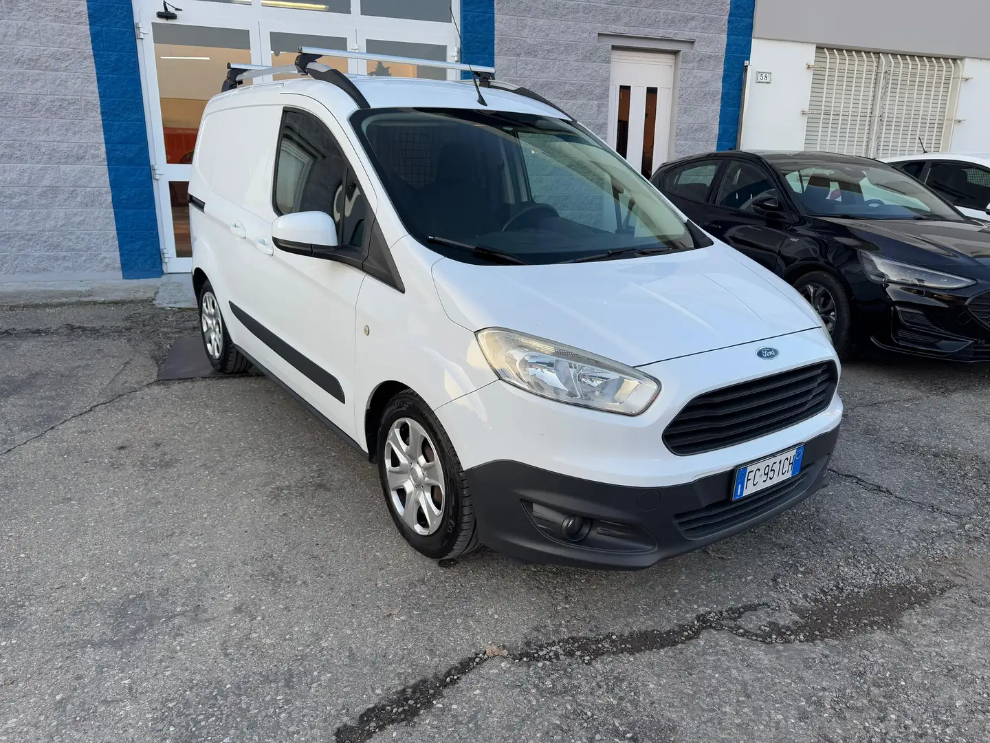 Ford Transit Courier 1.5 TDCi 75CV Van Trend Bianco - 2