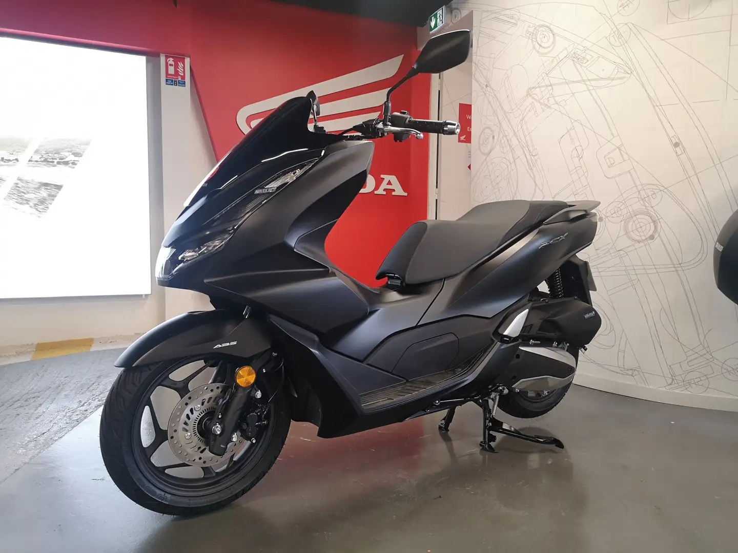 Honda PCX 125 Schwarz - 2