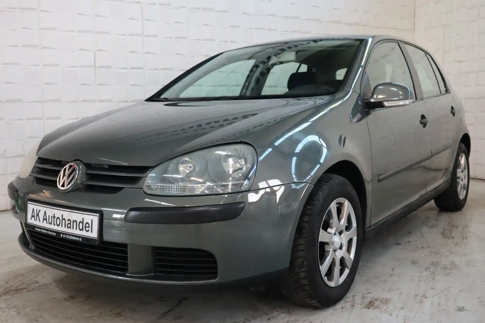 Volkswagen Golf V Lim. Trendline Klimaautomatik Verde - 1