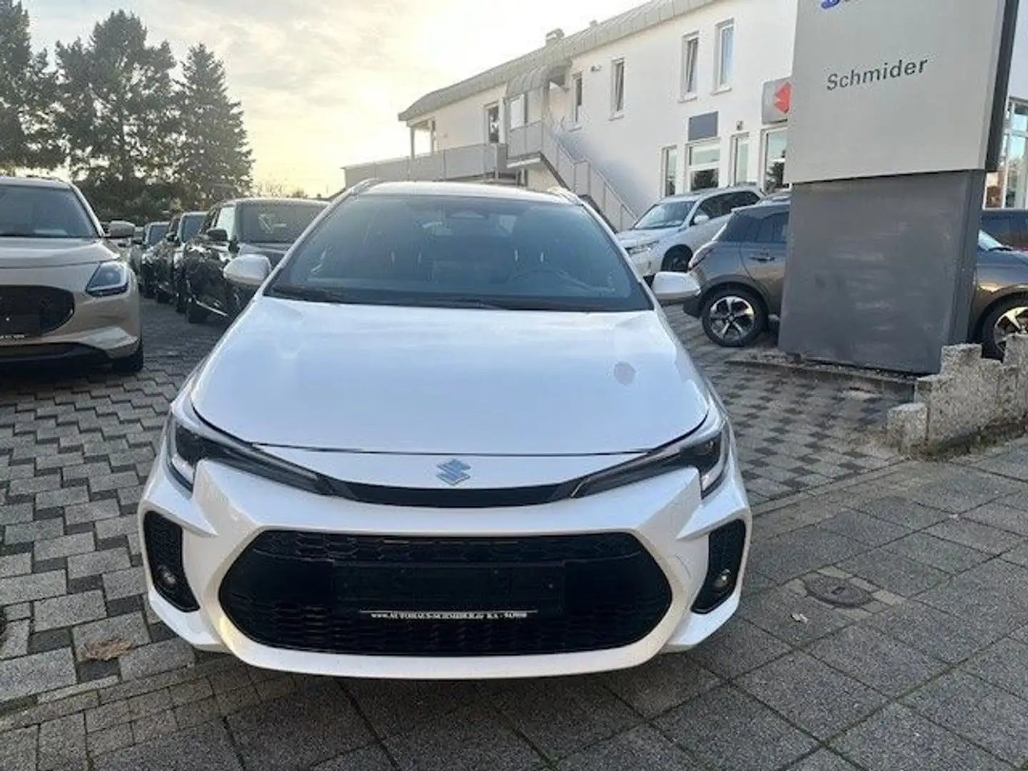 Suzuki Swace 1.8 Hybrid Comfort+/Navigation/LED/AHK Weiß - 2