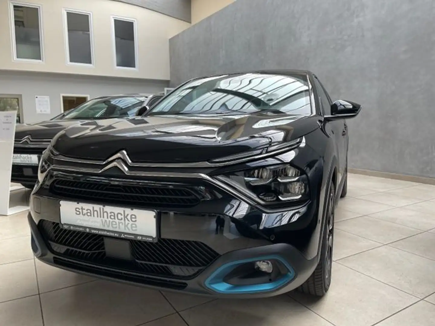Citroen E-C4 Electric Schwarz - 2