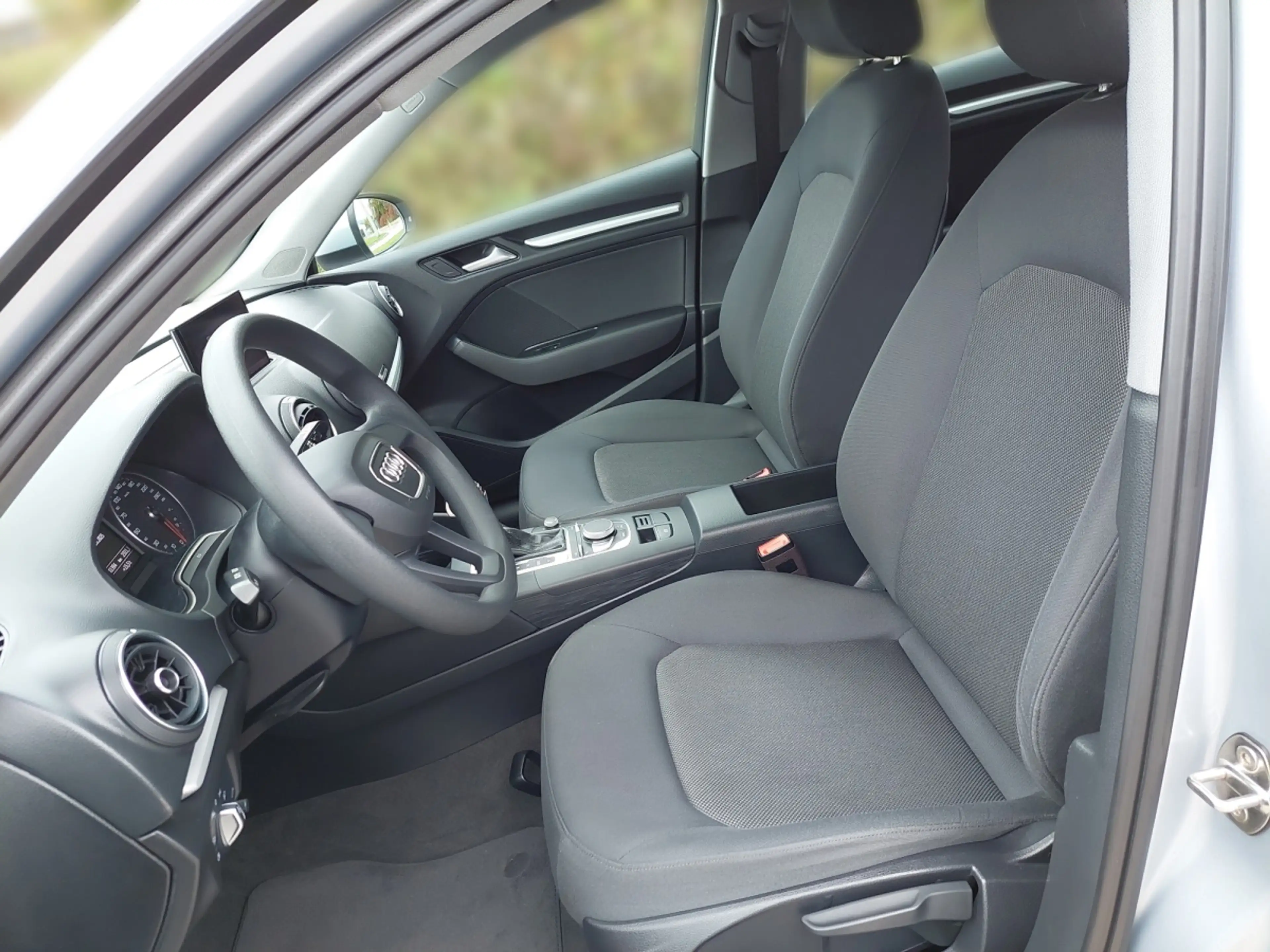 Audi A3 SB 30 TFSI S-tronic — photo 5