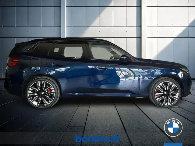 BMW X3 view 5