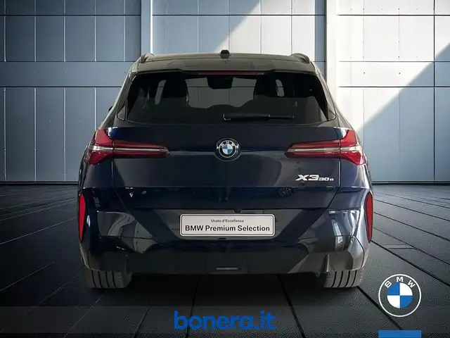 BMW X3 view 7