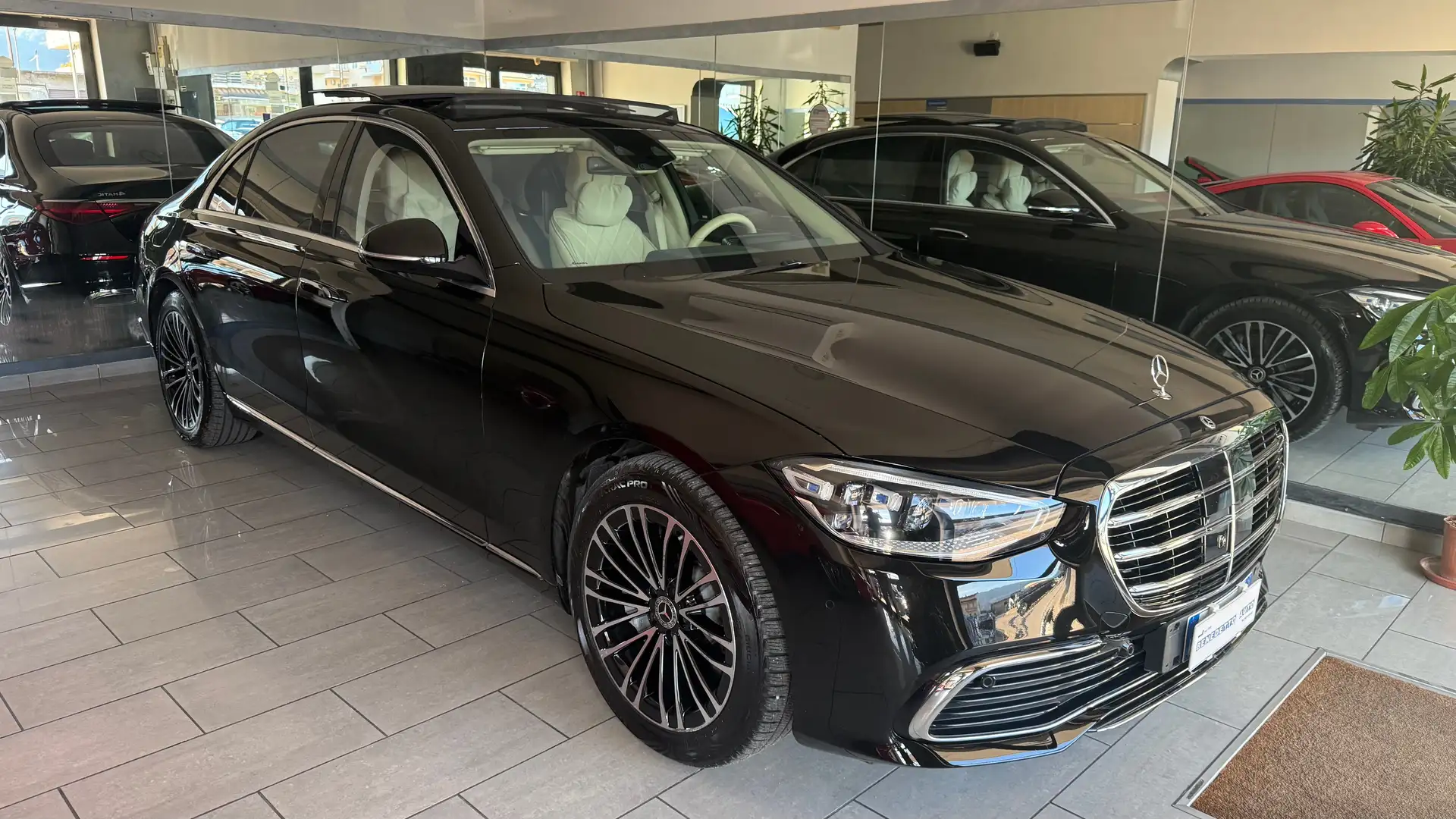 Mercedes-Benz S 580 Lunga e phev Premium Plus 4matic UFF ITALIA Nero - 2