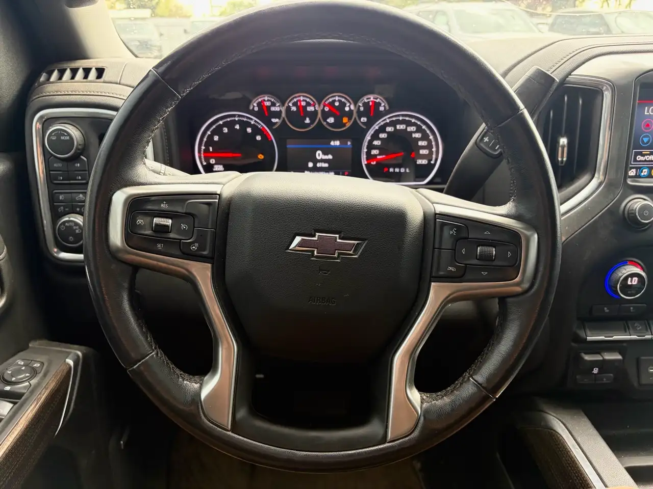 Chevrolet Silverado 1500 снимка Chevrolet Silverado 1500