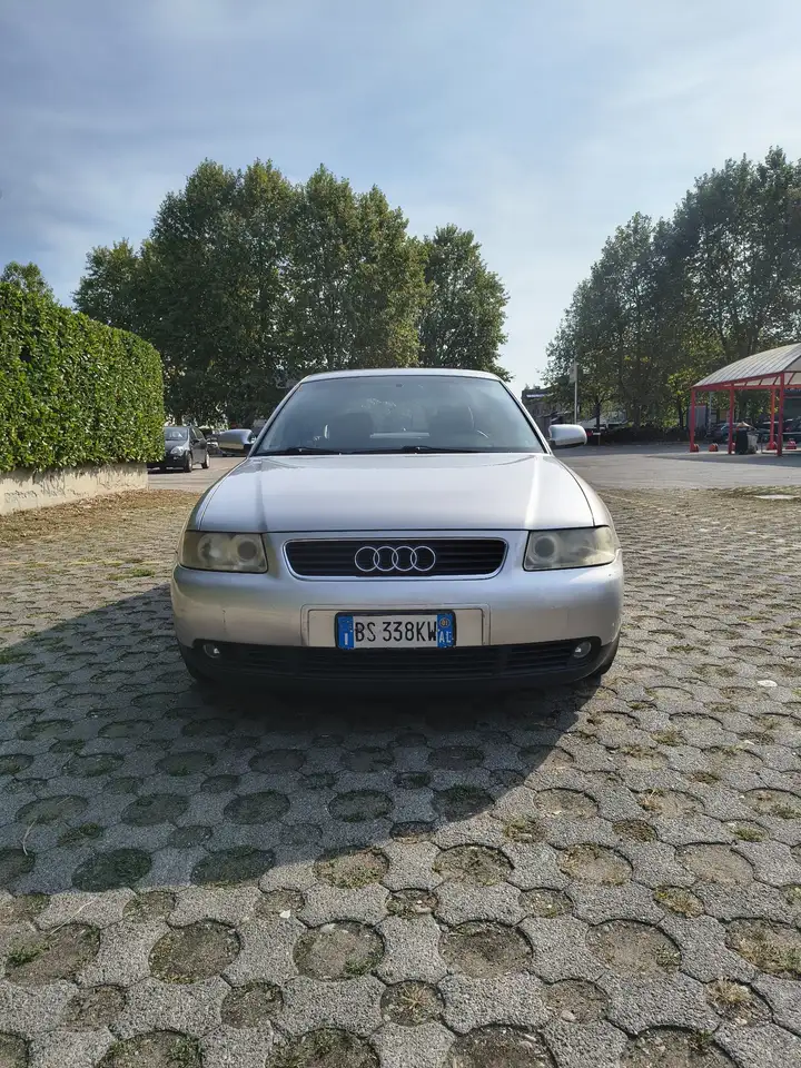 Audi A3 5p 1.6 Ambiente 102cv, foto 2