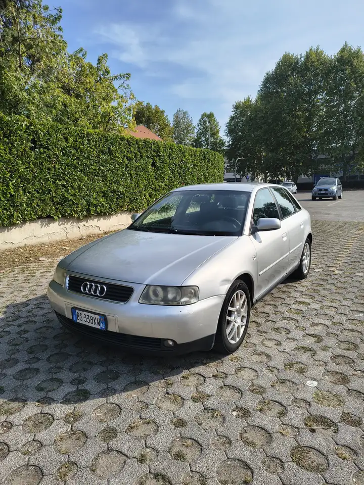 Audi A3 5p 1.6 Ambiente 102cv, foto 3