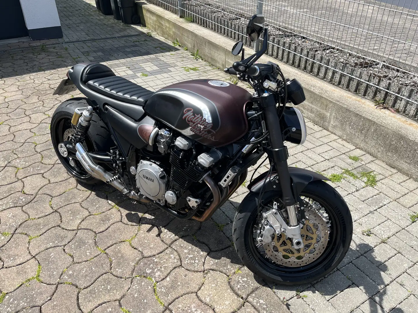 Yamaha XJR 1200 Negro - 1