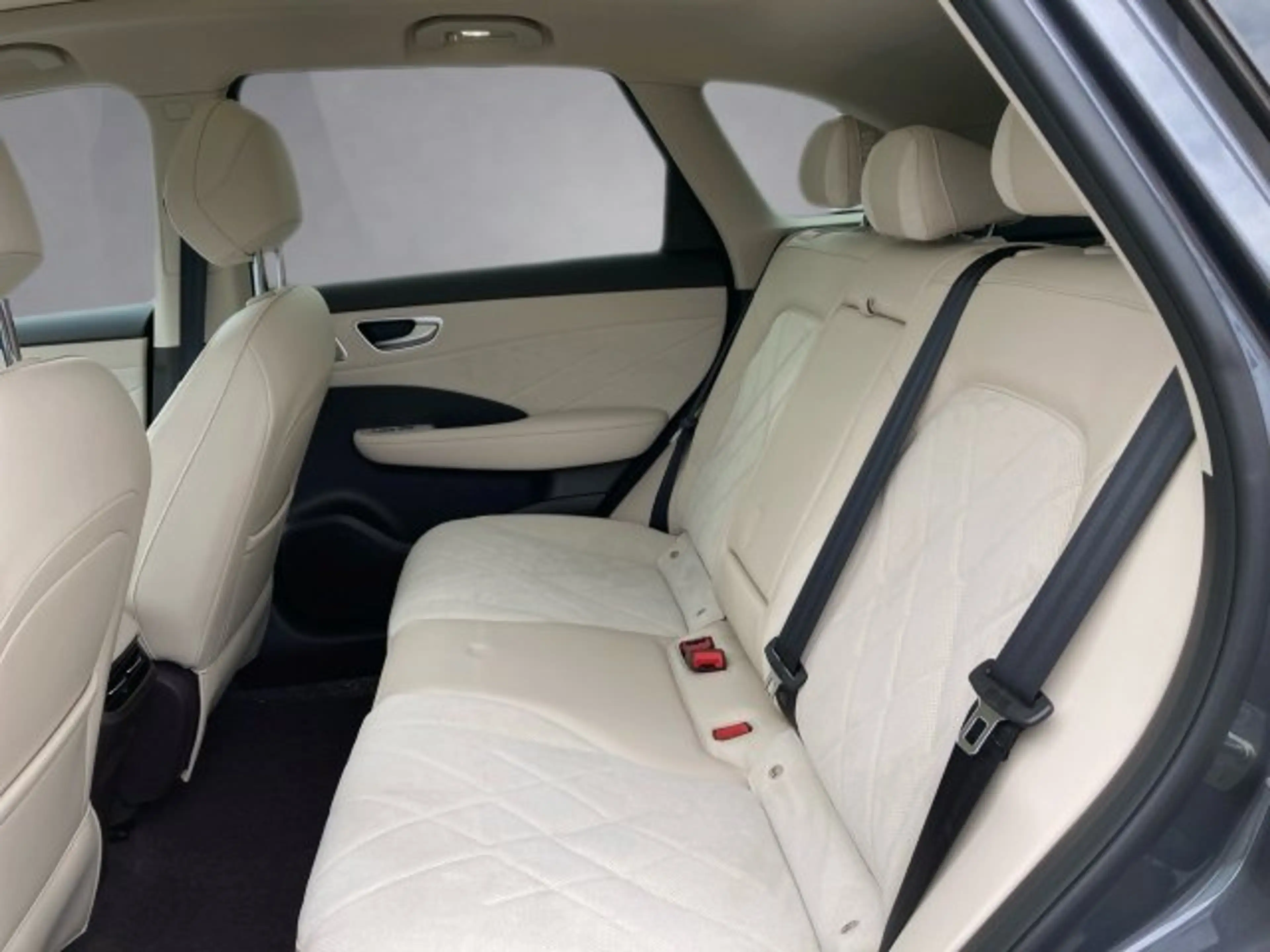 MG MGS6 EV S6 Luxury 2WD 77kwh/180kw Österreich Paket — photo 12